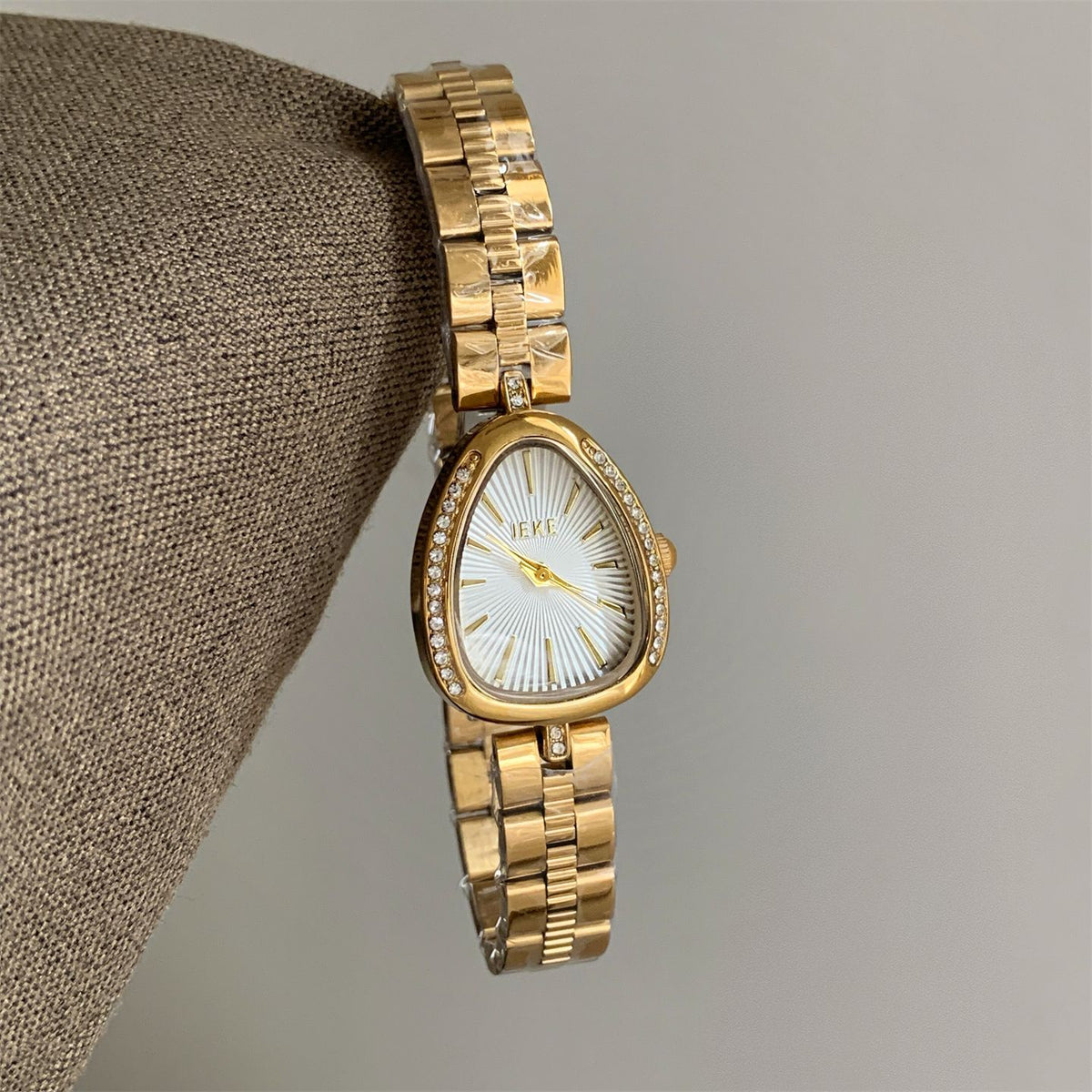 IEKE Vintage Serpenti Teardrop Crystal Gold Steel Watch - Seductive Drop Silhouette Watch for Women