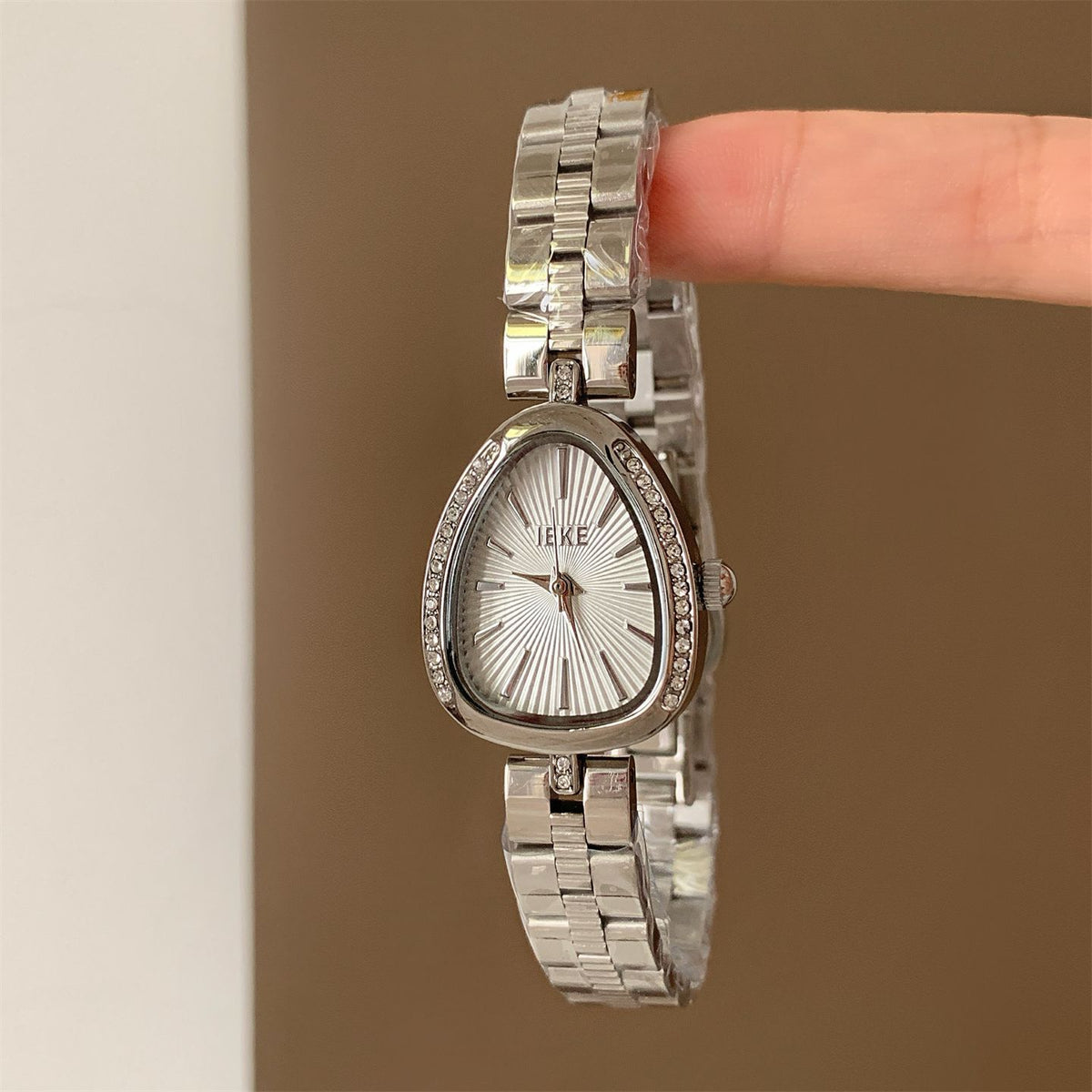 IEKE Vintage Serpenti Teardrop Crystal Gold Steel Watch - Seductive Drop Silhouette Watch for Women