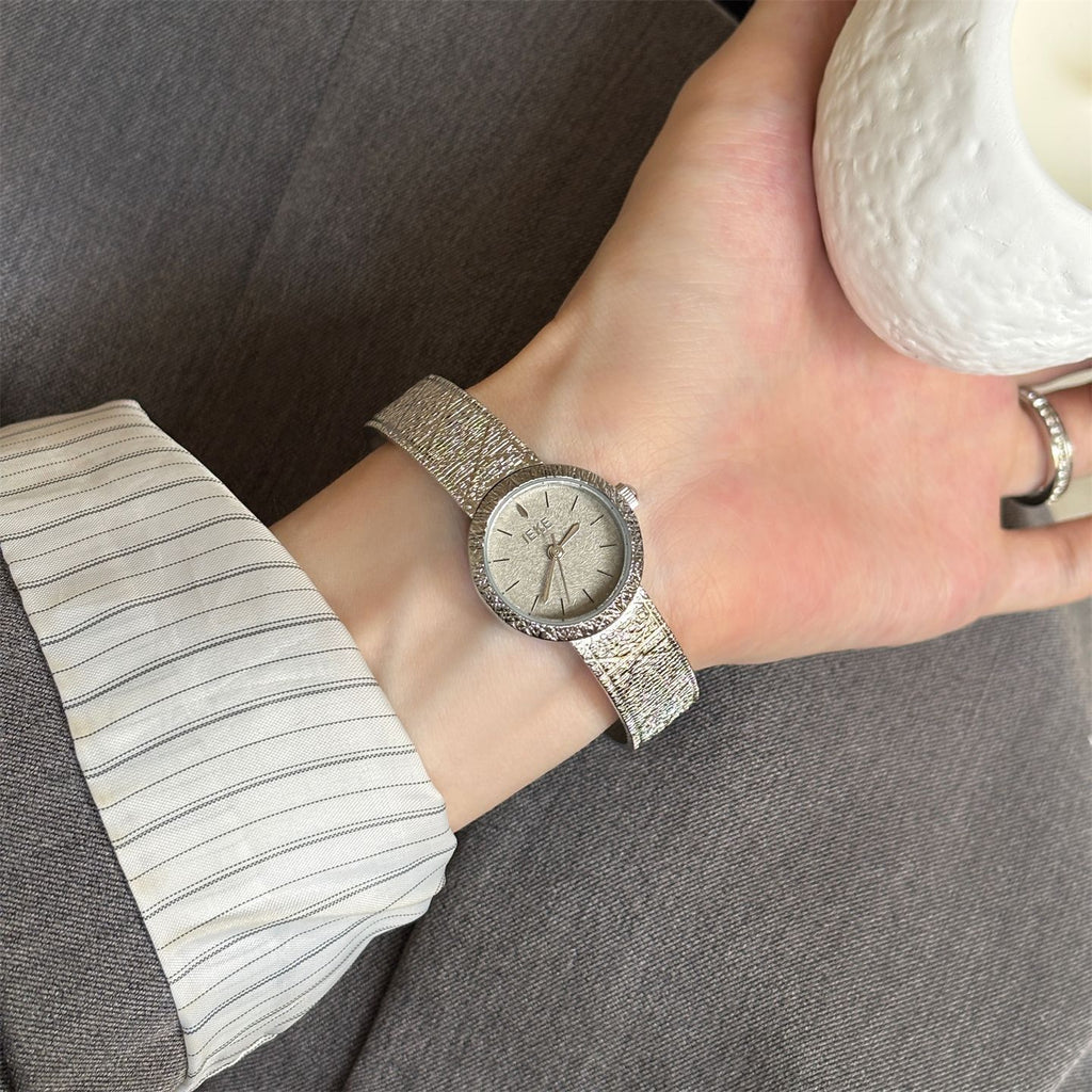 IEKE Vintage Crinkled Foil Textured Mesh Gold Watch - Ultra-Thin Petite Quartz Watch for Women