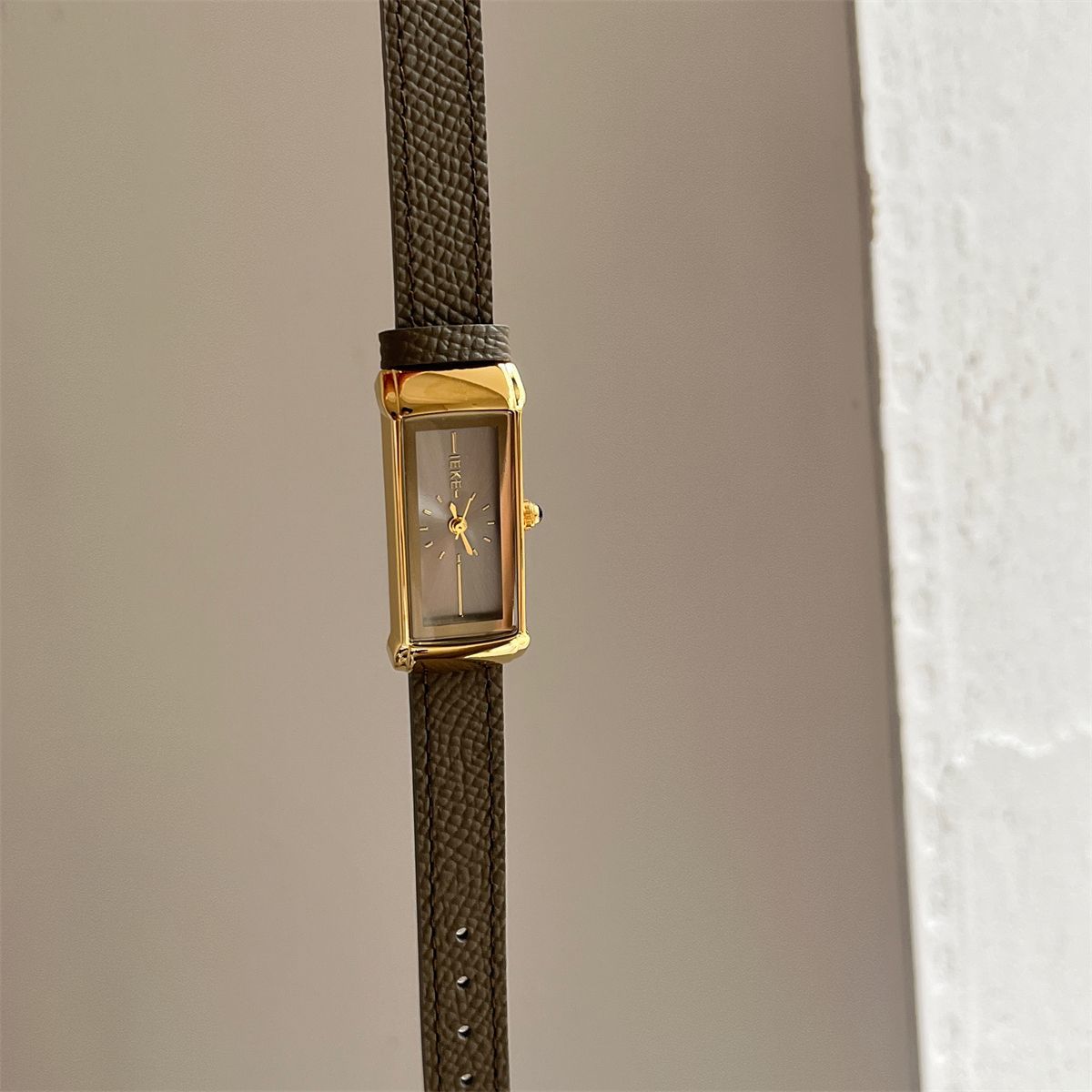 IEKE Serpent Drop Bezel Slim Leather Watch - Vintage Teardrop Quartz Watch for Women