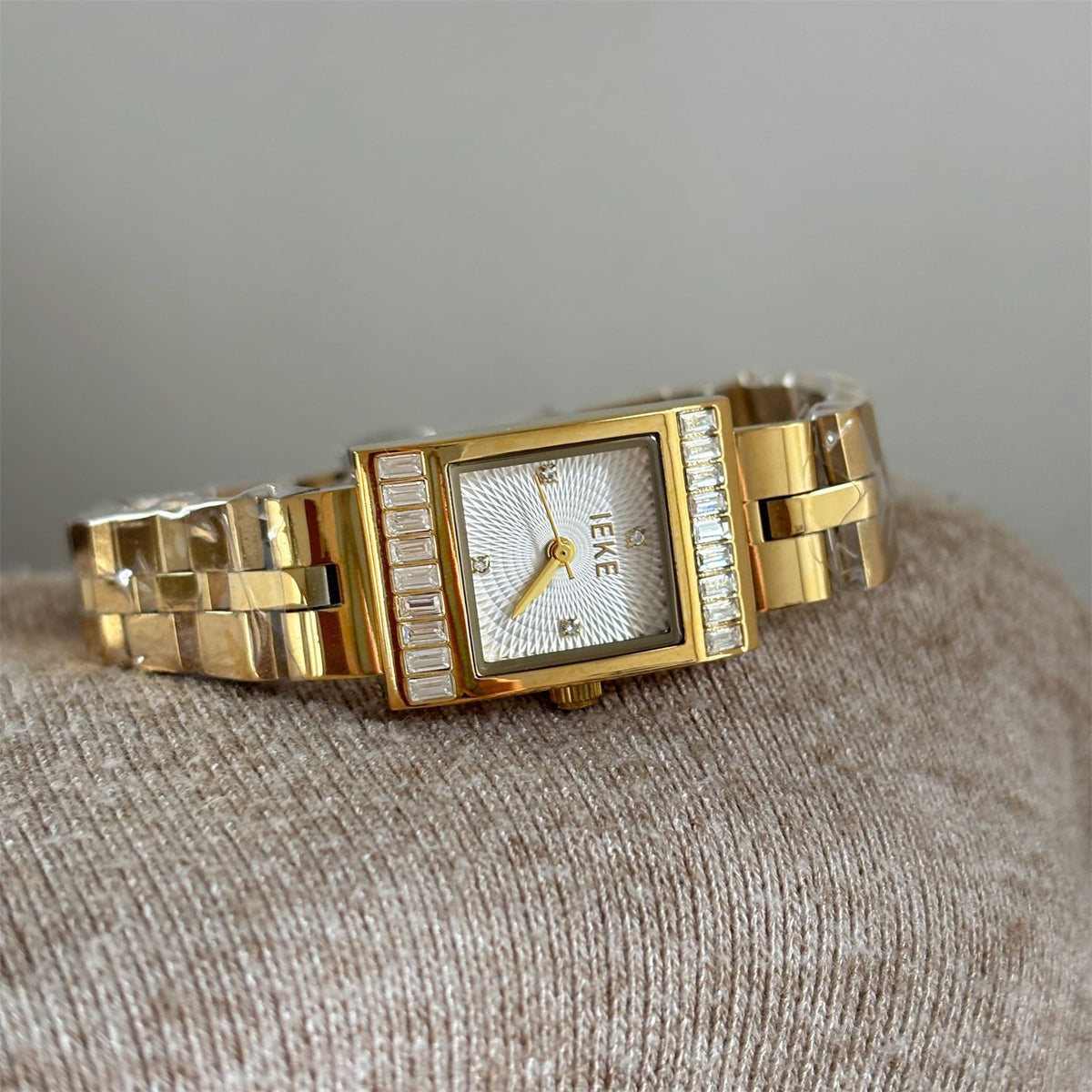 IEKE Vintage Square Crystal Pavé Gold Steel Watch - Sparkling Tank Quartz Watch for Women
