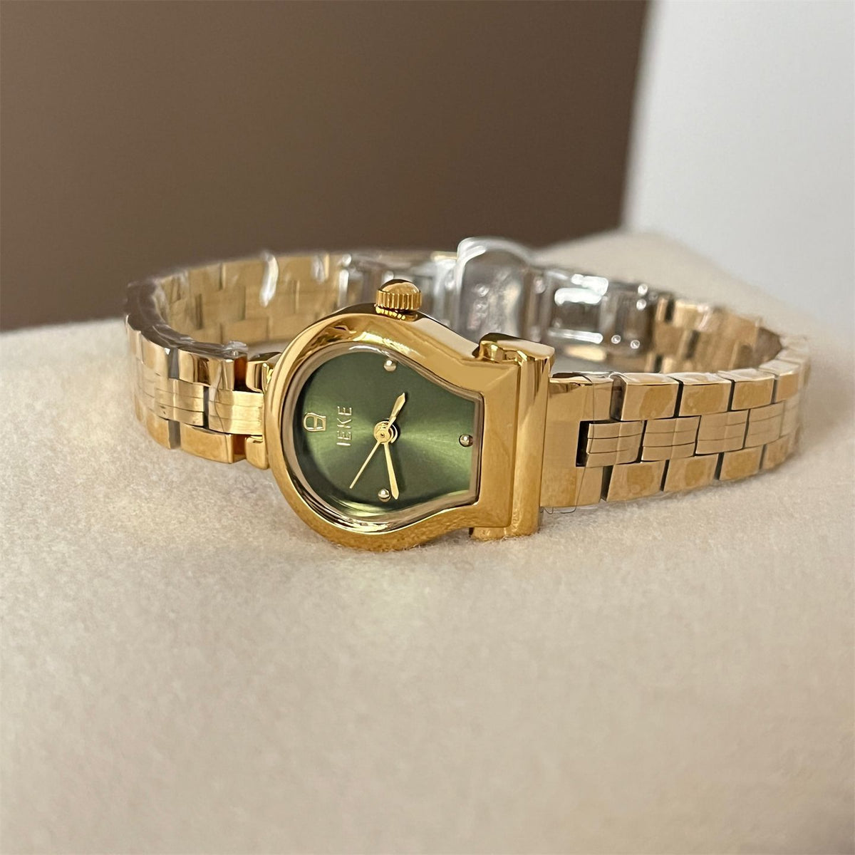 IEKE Slate Grey Dial Tapered Steel Bracelet Watch - Cold Aesthetic Modern Watch for Women