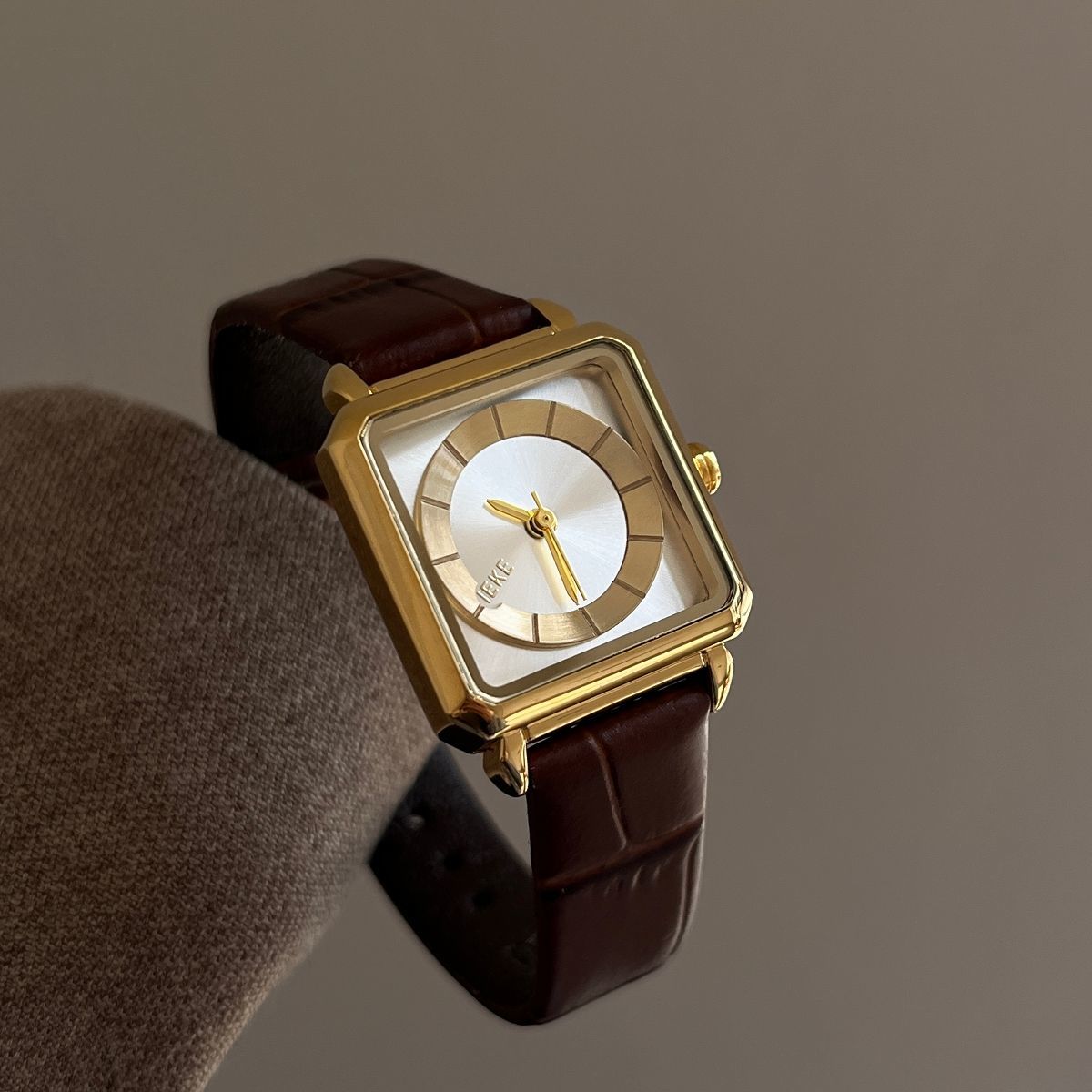 IEKE Black and Gold Executive Leather Watch - Vintage Power Dressing Quartz Watch for Women