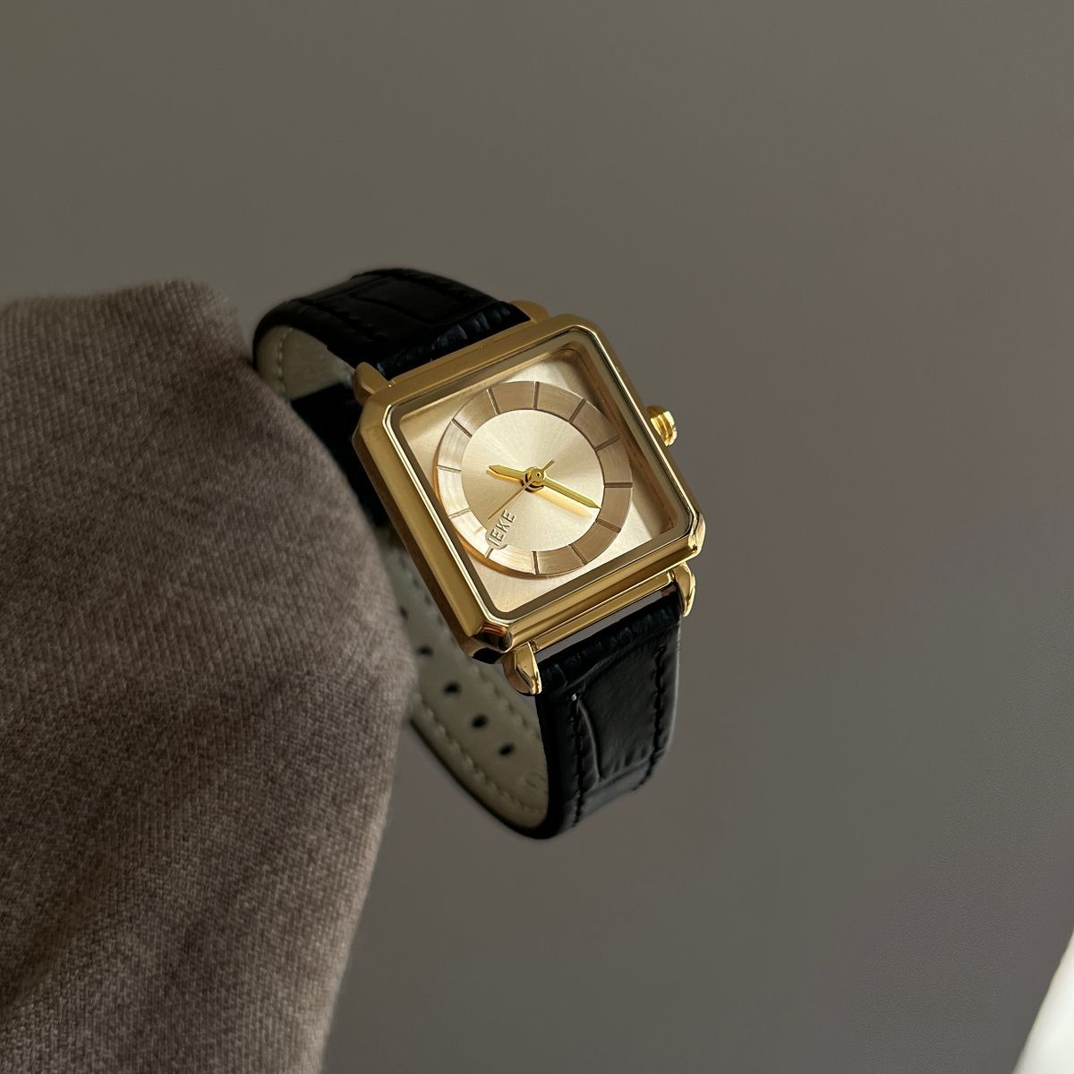 IEKE Black and Gold Executive Leather Watch - Vintage Power Dressing Quartz Watch for Women