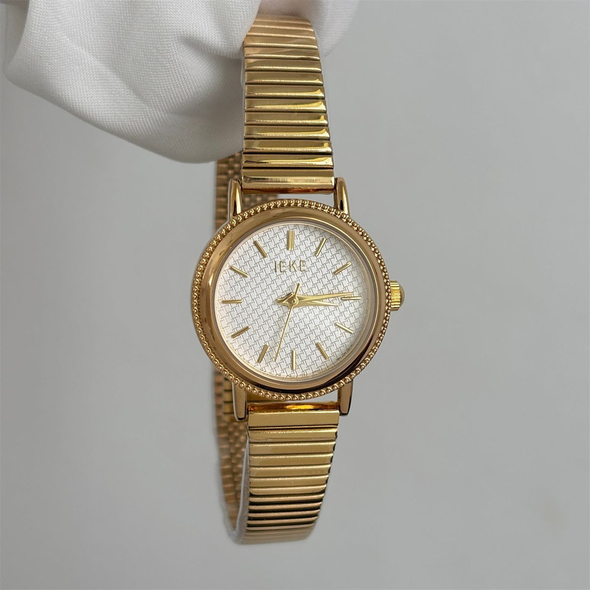 IEKE Botanical Forest Round Dial Watch - Vintage Earthy Chic Quartz Watch for Women