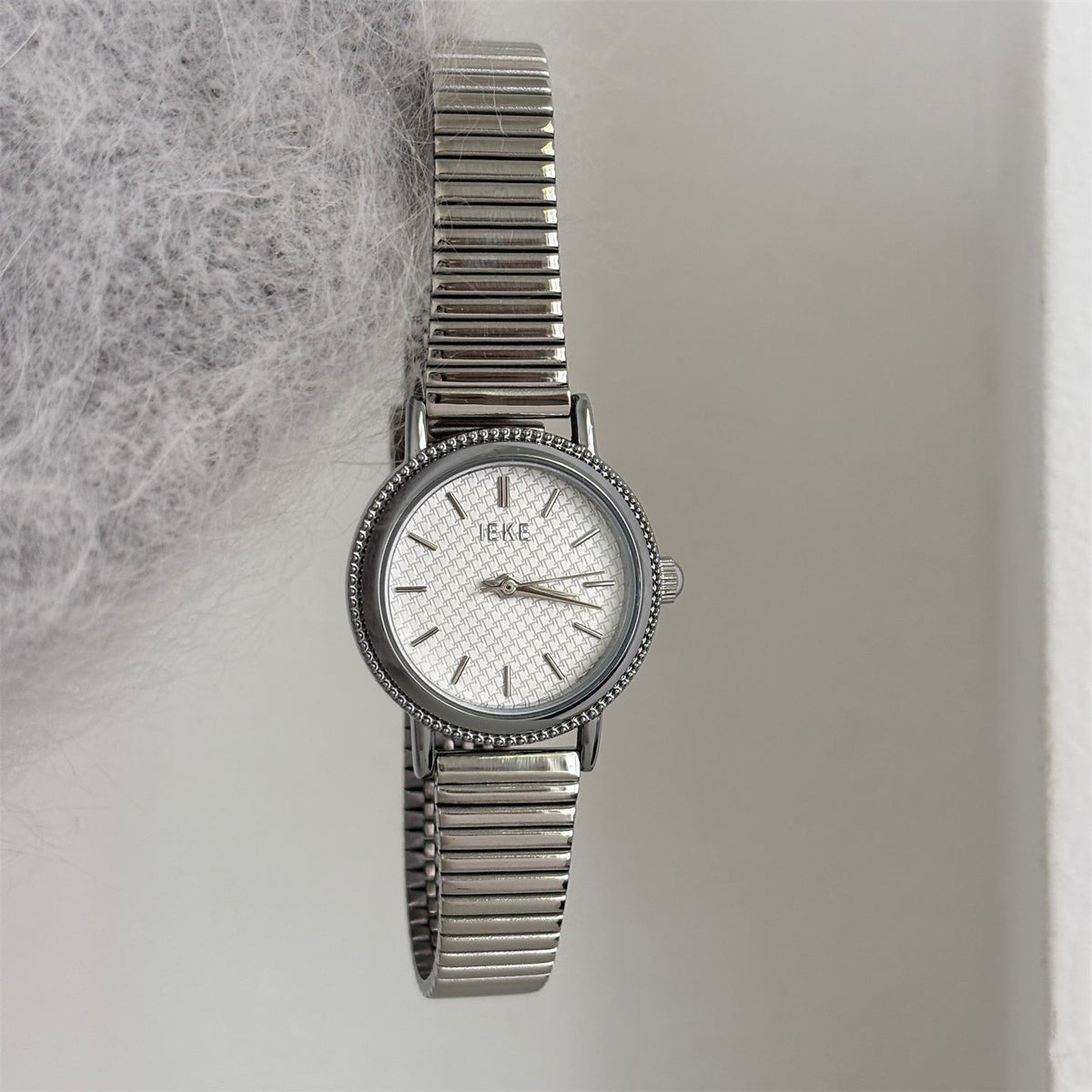 IEKE Botanical Forest Round Dial Watch - Vintage Earthy Chic Quartz Watch for Women