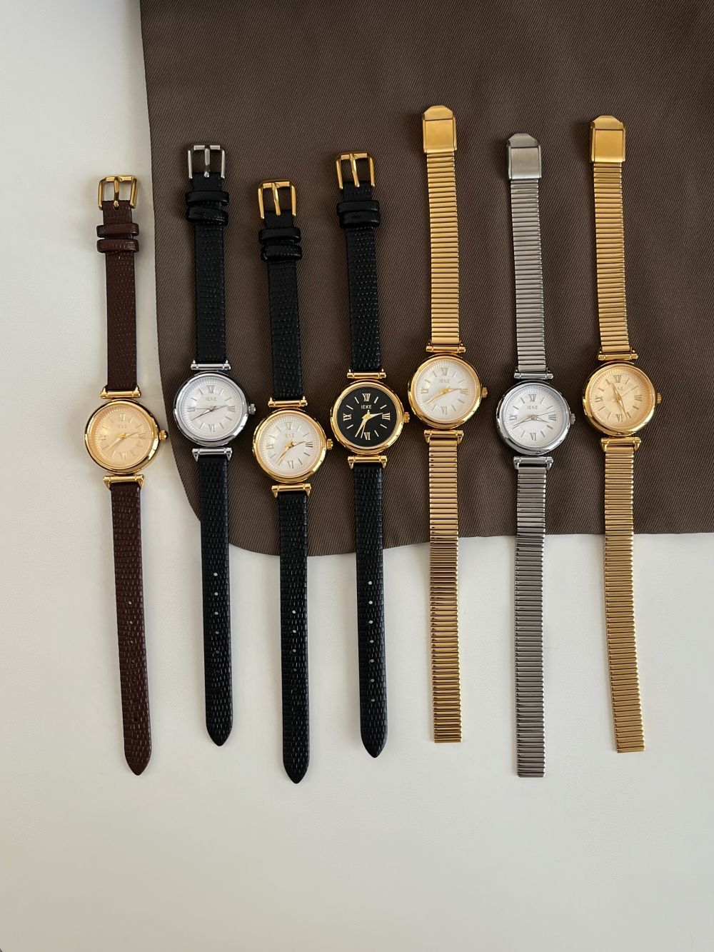 IEKE Contemporary Seoul Minimalist Watch - Modern Trendsetter Quartz Watch for Women