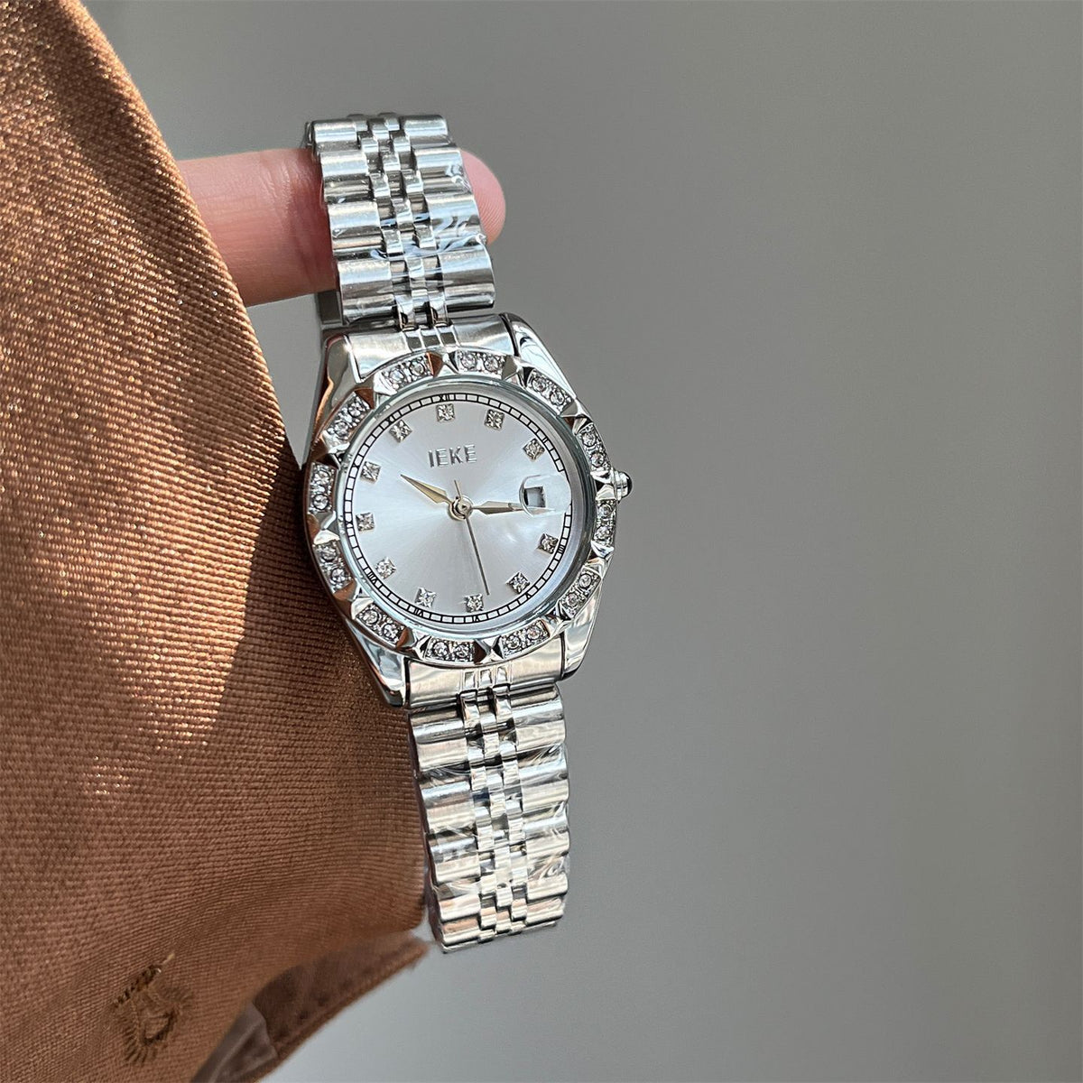 IEKE Cold Aesthetic Crystal Chain Link Bracelet Watch - Sparkling Jewelry Quartz Watch for Women