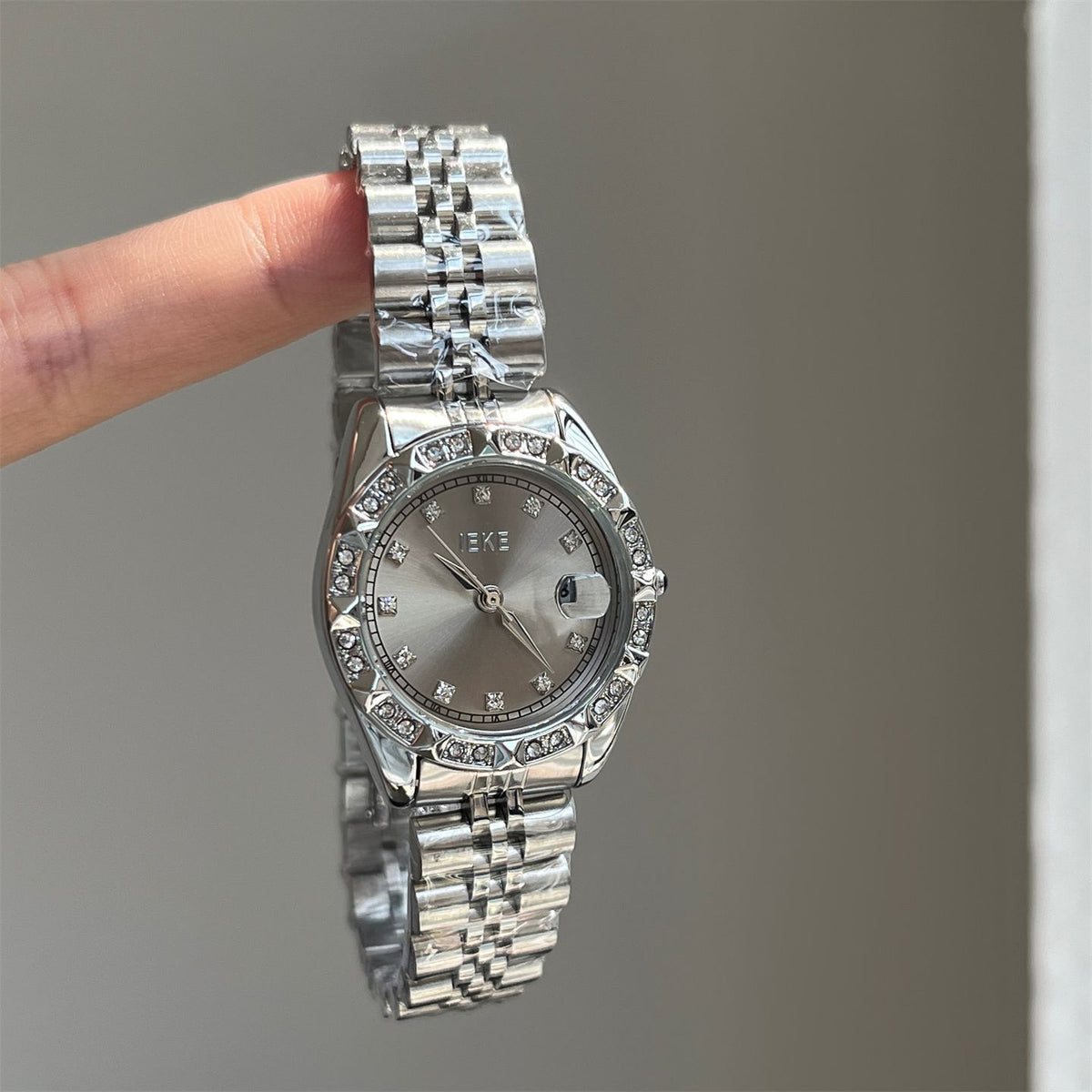IEKE Cold Aesthetic Crystal Chain Link Bracelet Watch - Sparkling Jewelry Quartz Watch for Women