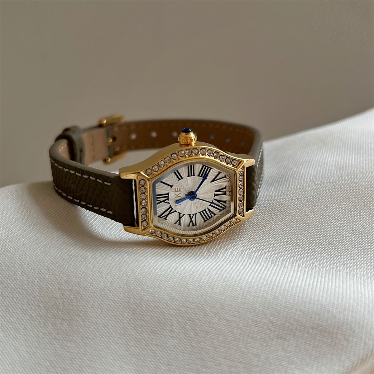 IEKE Vintage Tonneau Starburst Crystal Leather Watch - Pavé Bezel Barrel Watch for Women