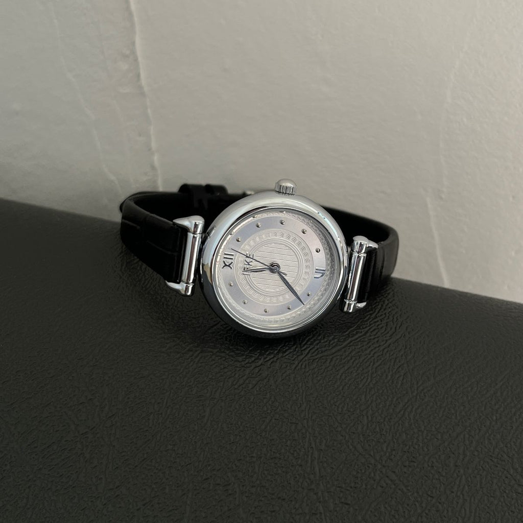 IEKE Korean Preppy Round Leather Watch - Casual Student Quartz Watch for Women