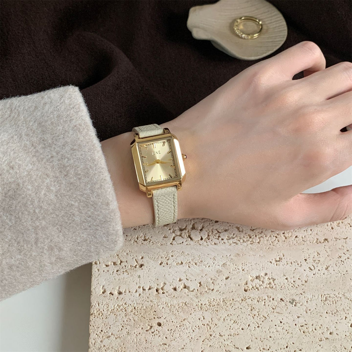 IEKE Vintage Arrow Hand Square Tank Watch - Retro Horology Leather Watch for Women