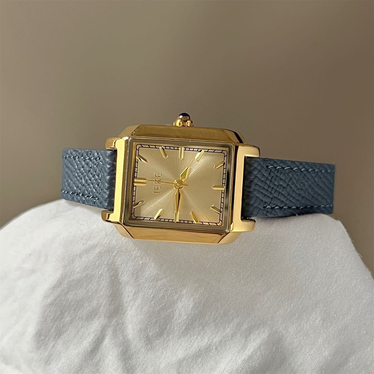 IEKE Vintage Arrow Hand Square Tank Watch - Retro Horology Leather Watch for Women