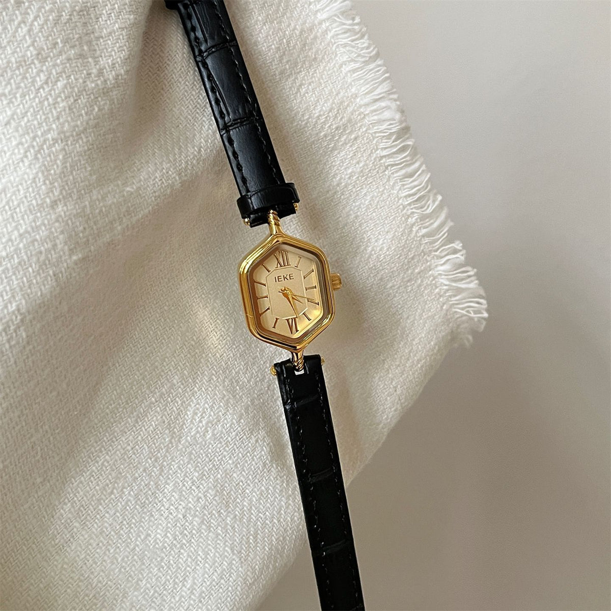 IEKE Art Deco Rhombus Dial Leather Watch - Vintage Geometric Quartz Watch for Women