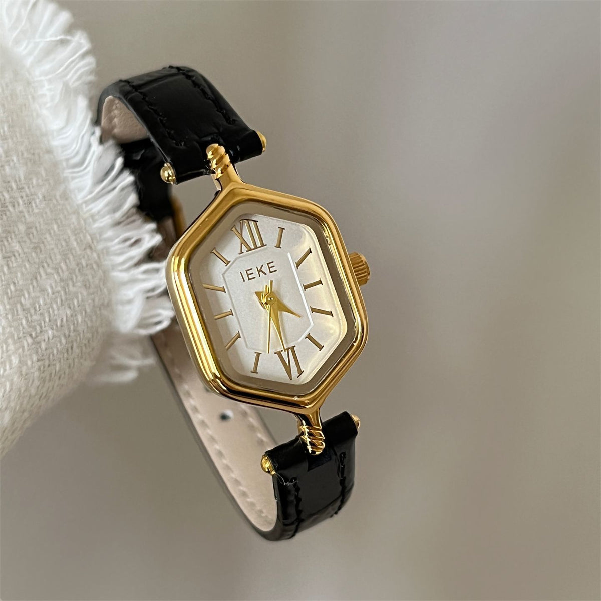 IEKE Art Deco Rhombus Dial Leather Watch - Vintage Geometric Quartz Watch for Women