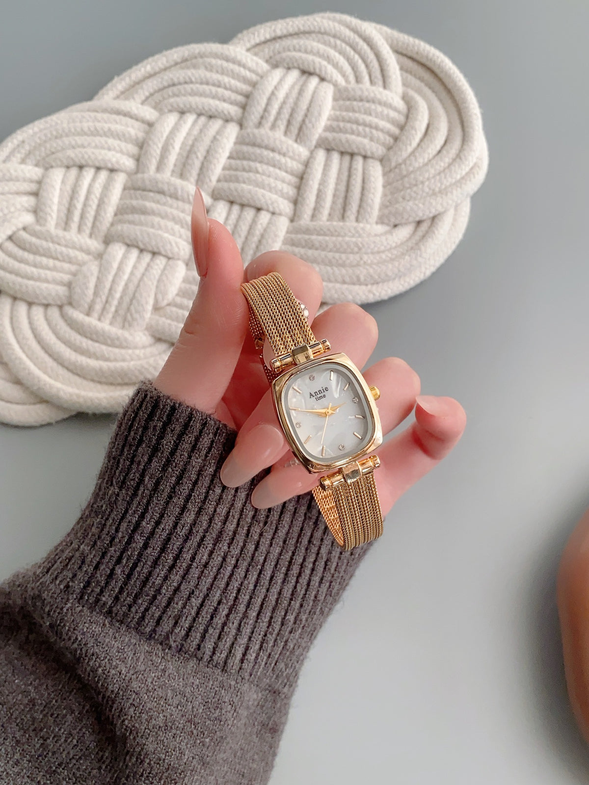 Annie Time cushion mesh watch in gold tone with white dial