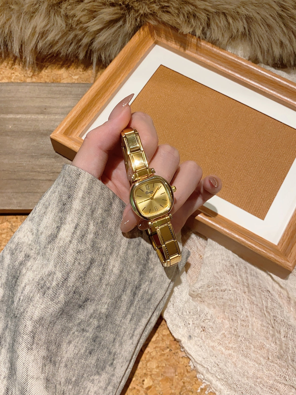 Annie Time vintage stretch bracelet watch with cushion champagne dial