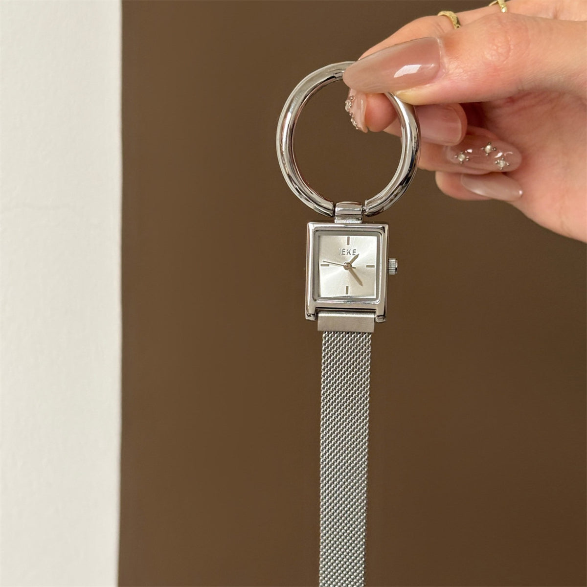 IEKE silver square quartz watch with oversized ring and magnetic mesh strap