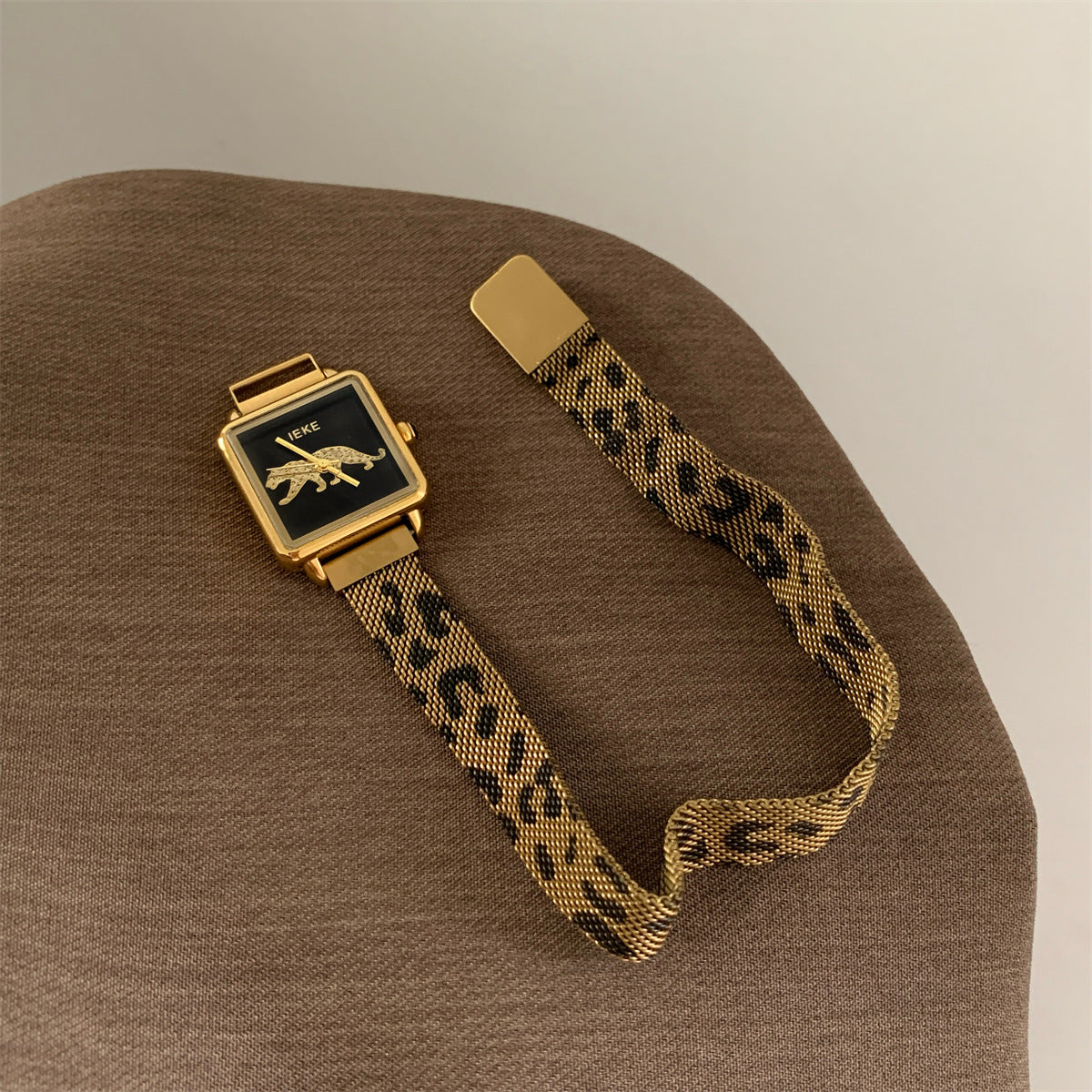 IEKE vintage square panther women's watch with leopard-pattern mesh strap and black dial