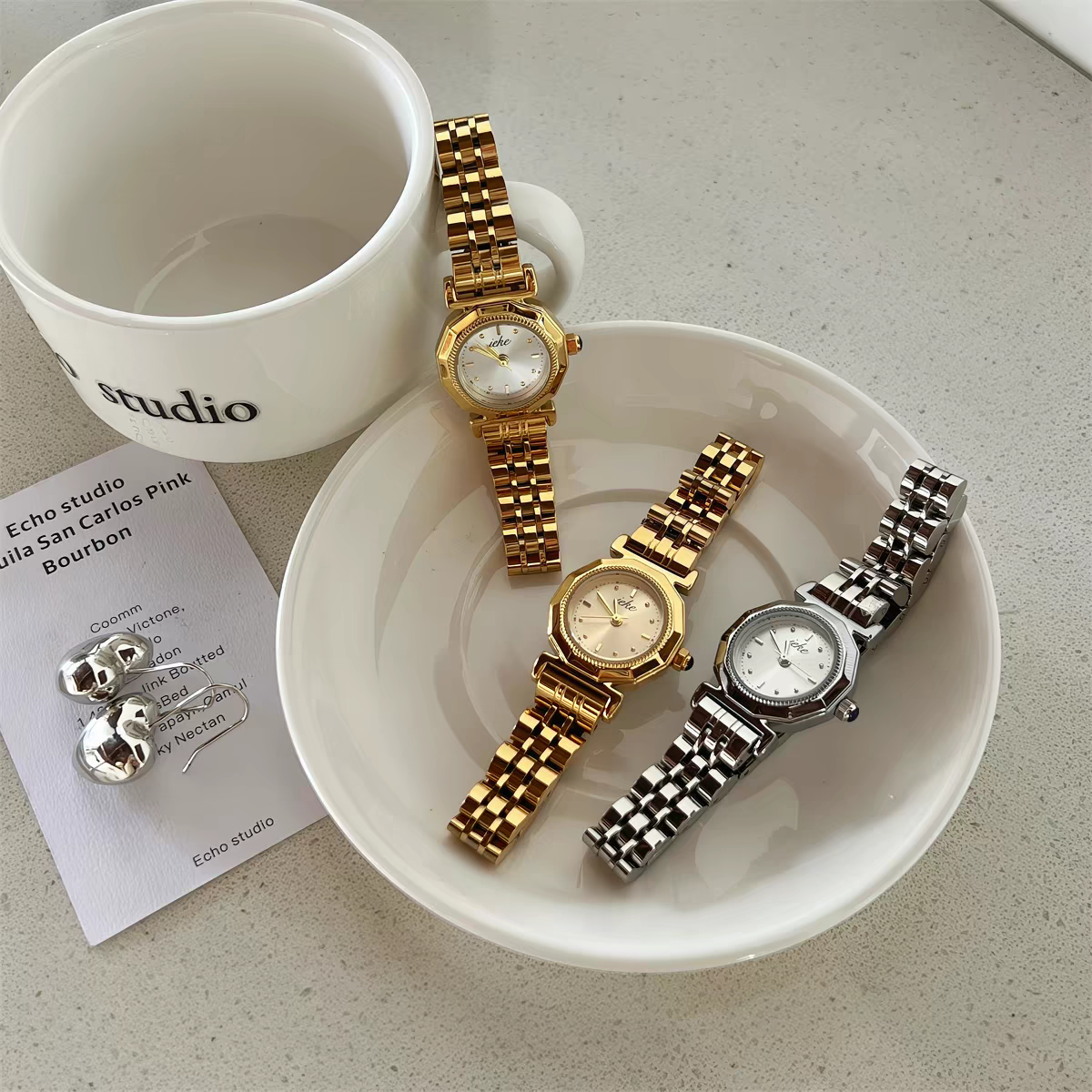 IEKE vintage round women's bracelet watch in gold and silver color options