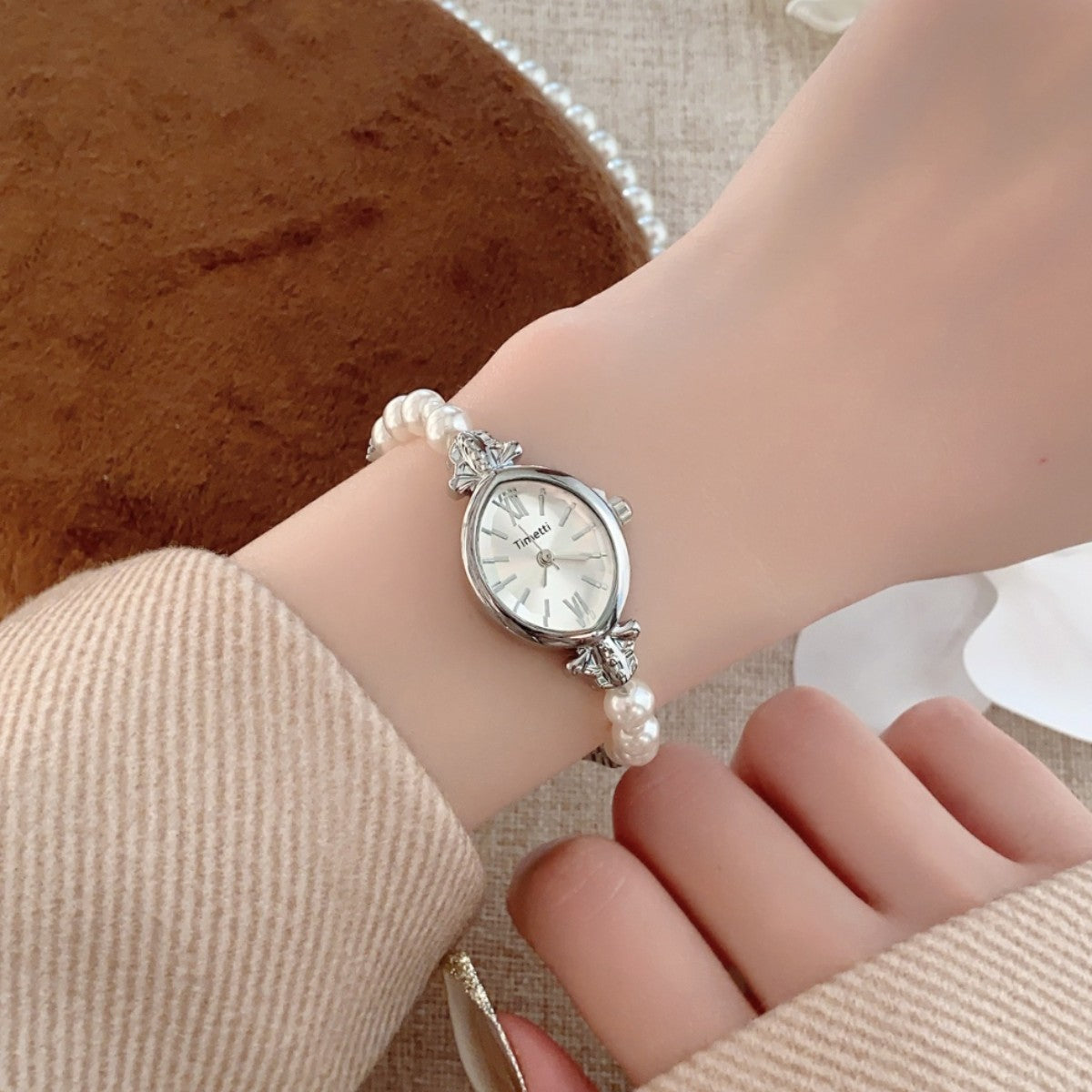 Timett single-pearl bracelet watch in silver tone