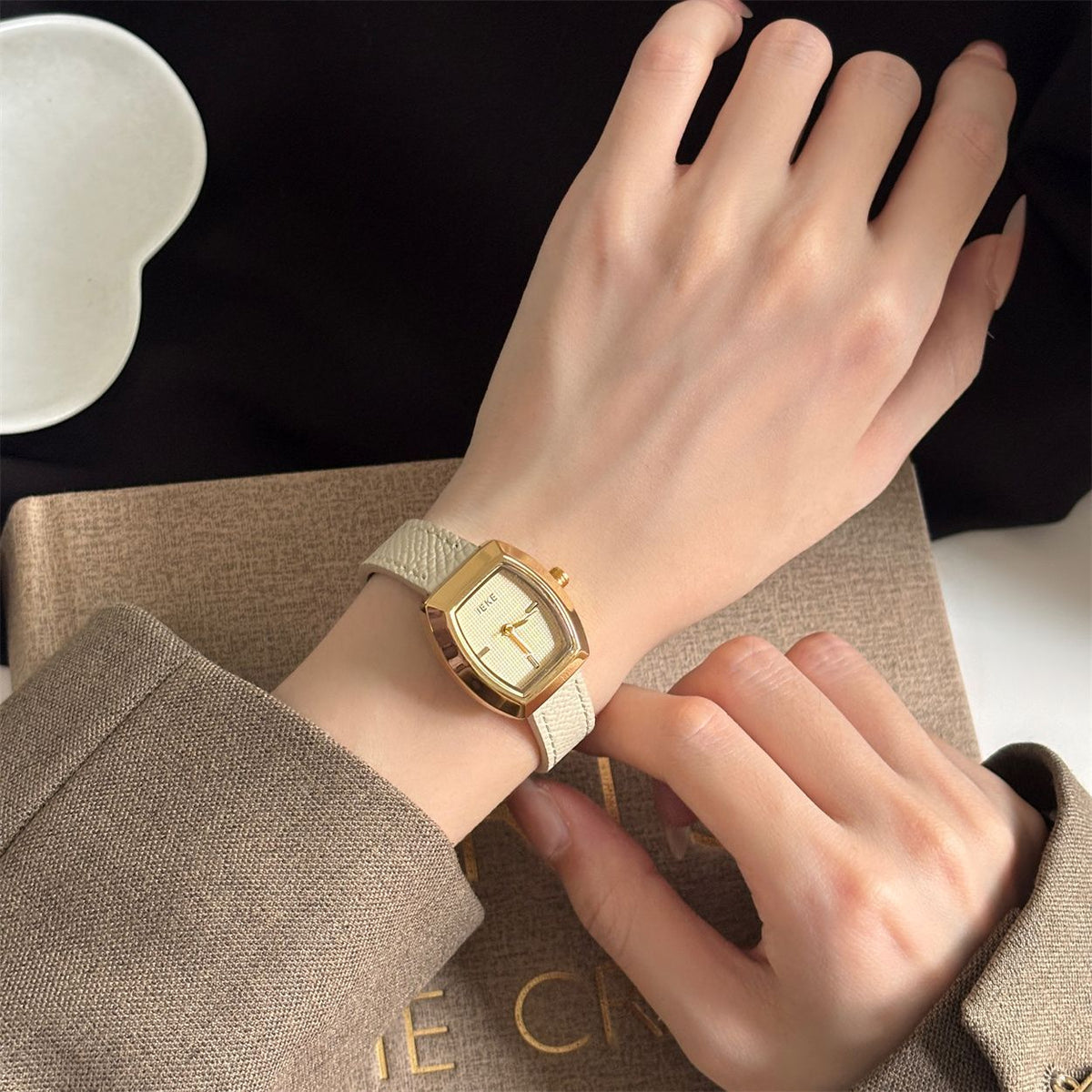 IEKE Refined Tonneau Dial Watch with Genuine Leather Strap - Vintage Quartz Watch for Women