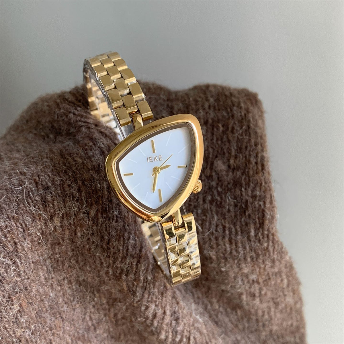 IEKE Sculptural Triangle Dial Steel Bracelet Watch - Geometric Quartz Watch for Women