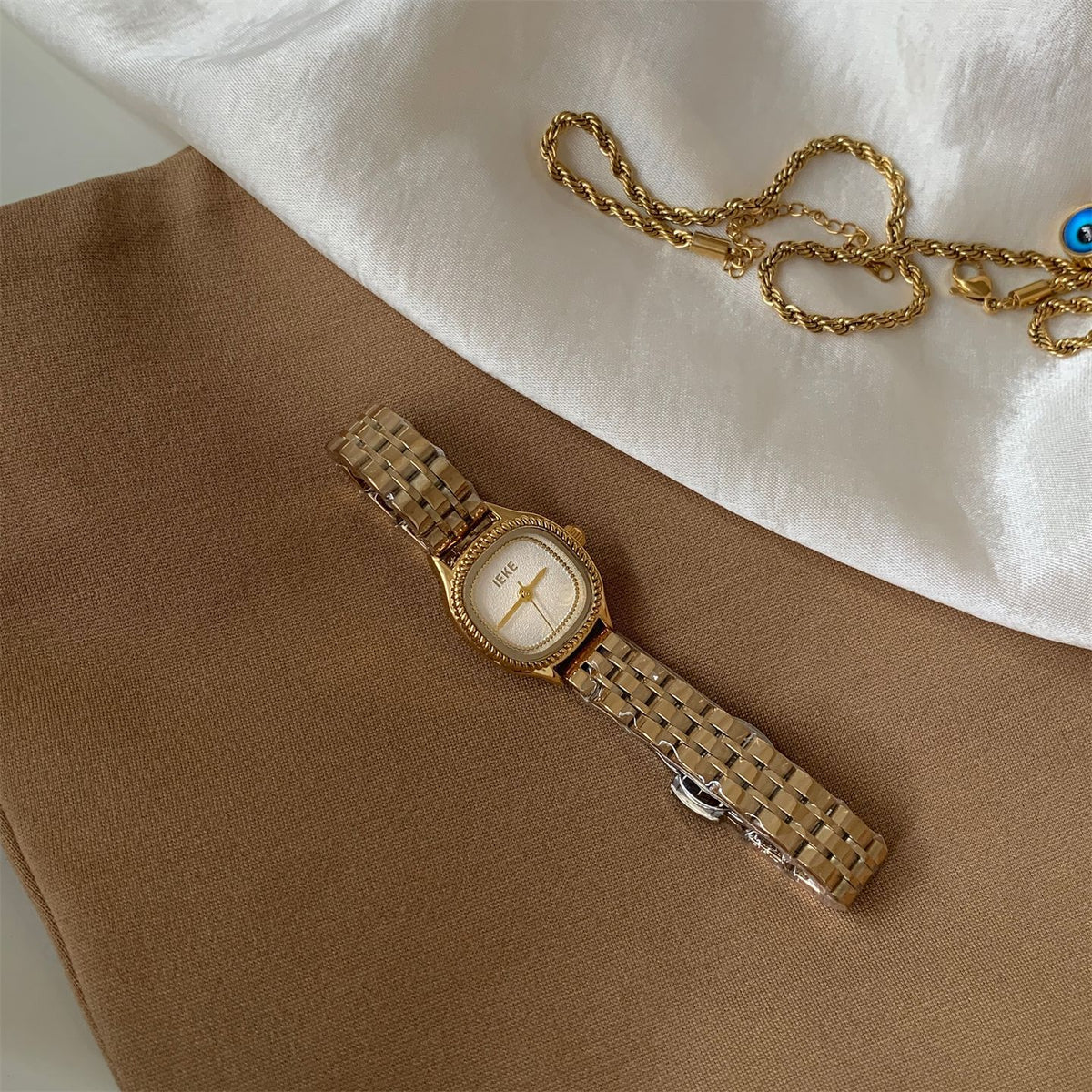 IEKE Perlé Beaded Bezel Cushion Steel Bracelet Watch - Elegant Petite Quartz Watch for Women