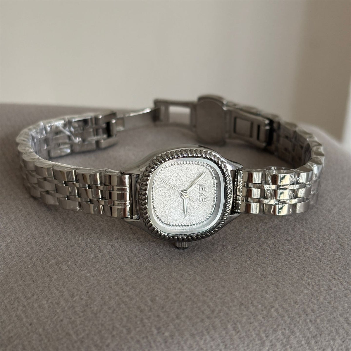 IEKE Perlé Beaded Bezel Cushion Steel Bracelet Watch - Elegant Petite Quartz Watch for Women