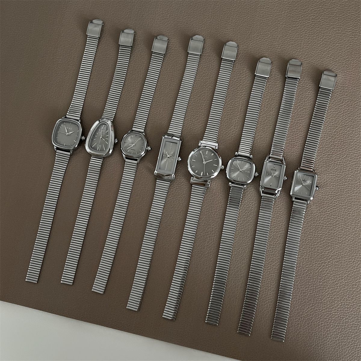 IEKE French Korean Vintage Petite Watch - Retro Minimalist Quartz Watch for Women