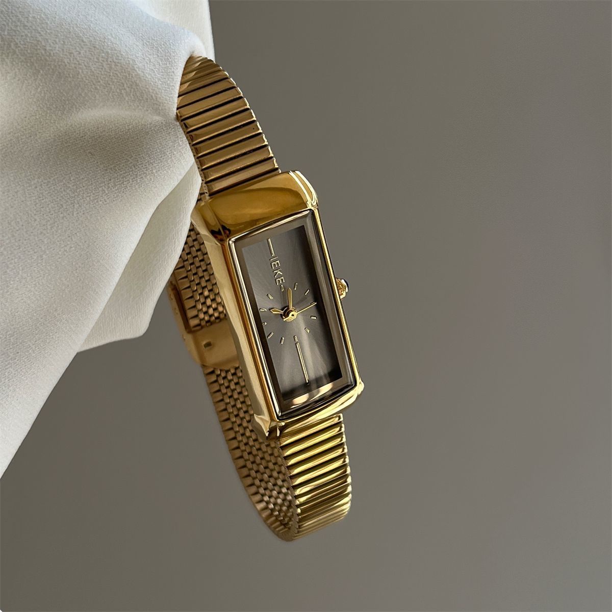 IEKE Vintage Serpenti Snake-Head Tapered Steel Watch - High Jewelry Quartz Watch for Women