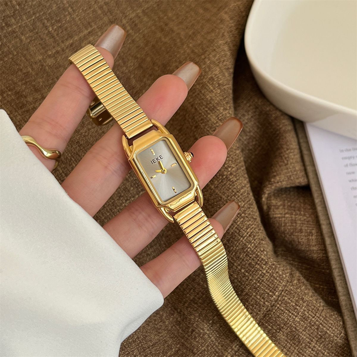IEKE Vintage Serpenti Snake-Head Tapered Steel Watch - High Jewelry Quartz Watch for Women
