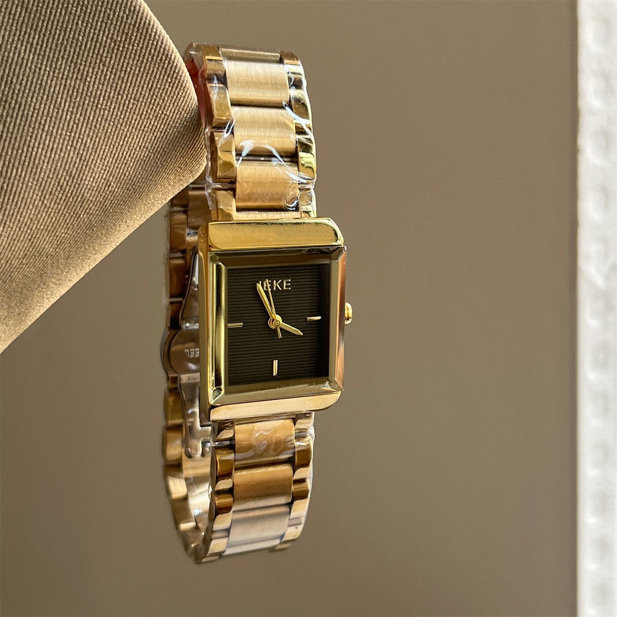 IEKE Executive Square Gold Steel Bracelet Watch - Timeless Business Quartz Watch for Women
