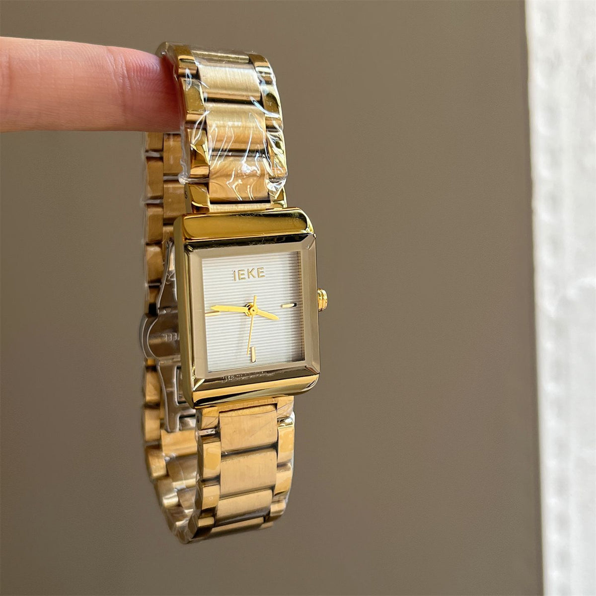IEKE Executive Square Gold Steel Bracelet Watch - Timeless Business Quartz Watch for Women