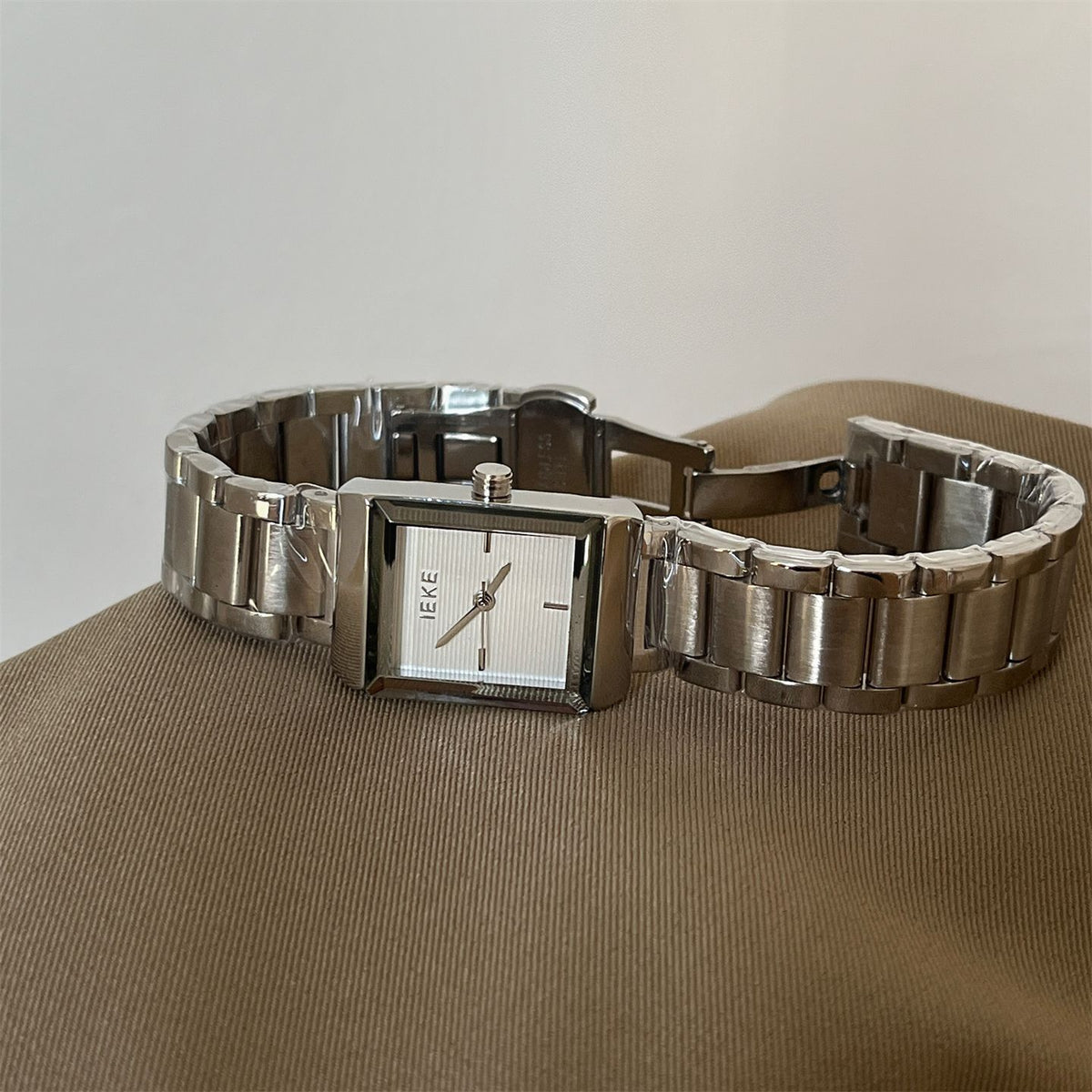 IEKE Executive Square Gold Steel Bracelet Watch - Timeless Business Quartz Watch for Women