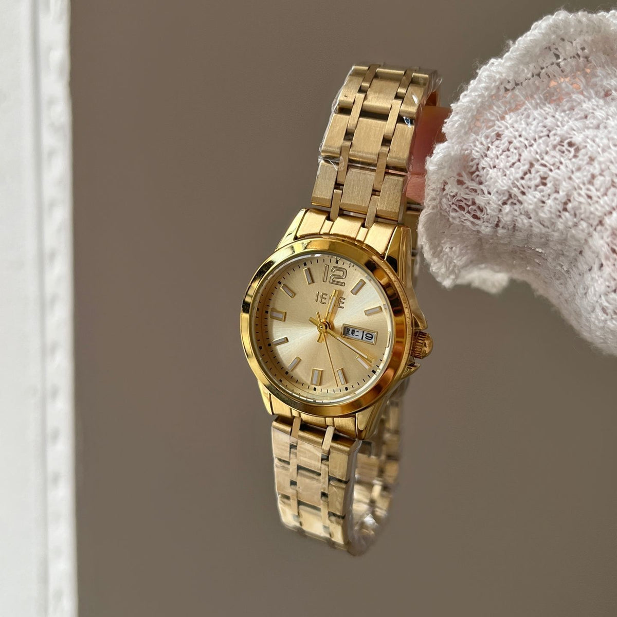 IEKE Slate Grey Minimalist Petite Dial Watch - Monochromatic Cold Aesthetic Quartz Watch for Women