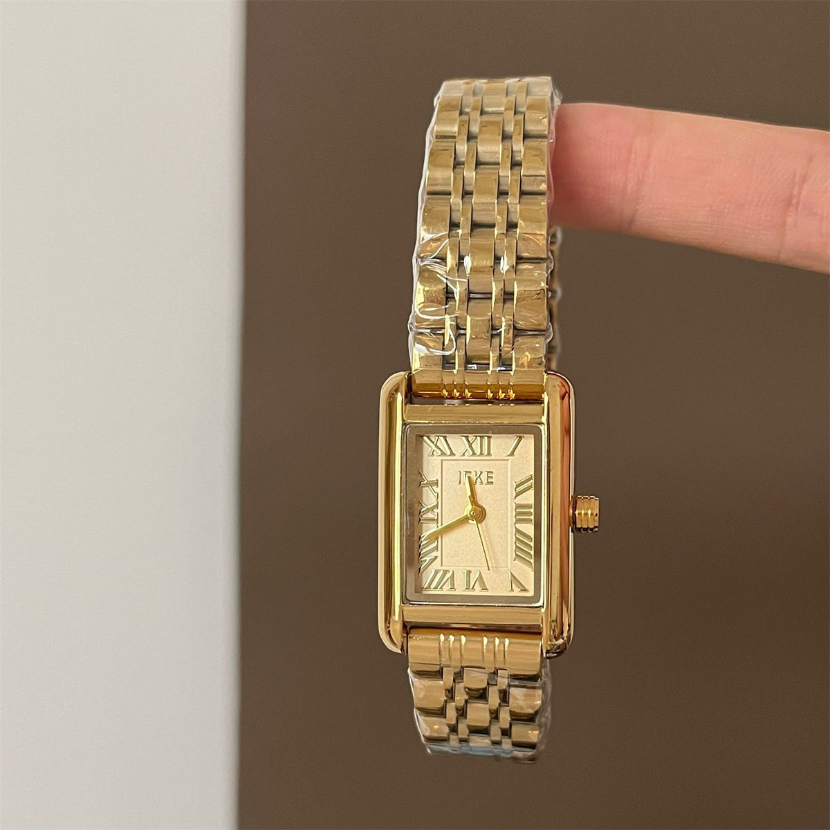 IEKE Luxury Vintage Tonneau Steel Bracelet Watch - Elegant Curvature Quartz Watch for Women