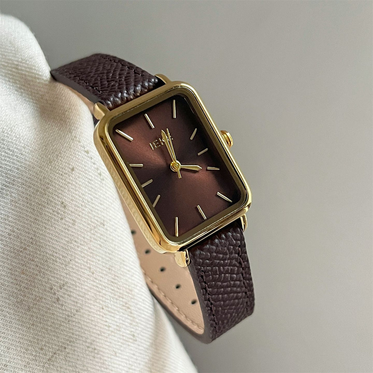 IEKE Vintage Estate Rectangular Tank Watch with Leather Strap - Quiet Luxury Quartz Watch for Women