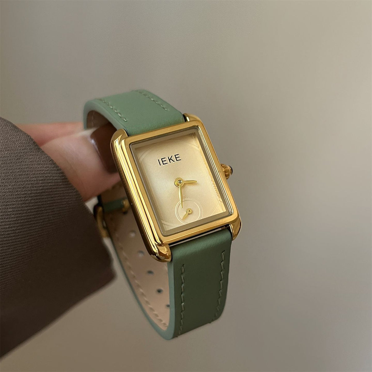 IEKE Korean Artisan Petite Oval Leather Watch - Modern Vintage Quartz Watch for Women