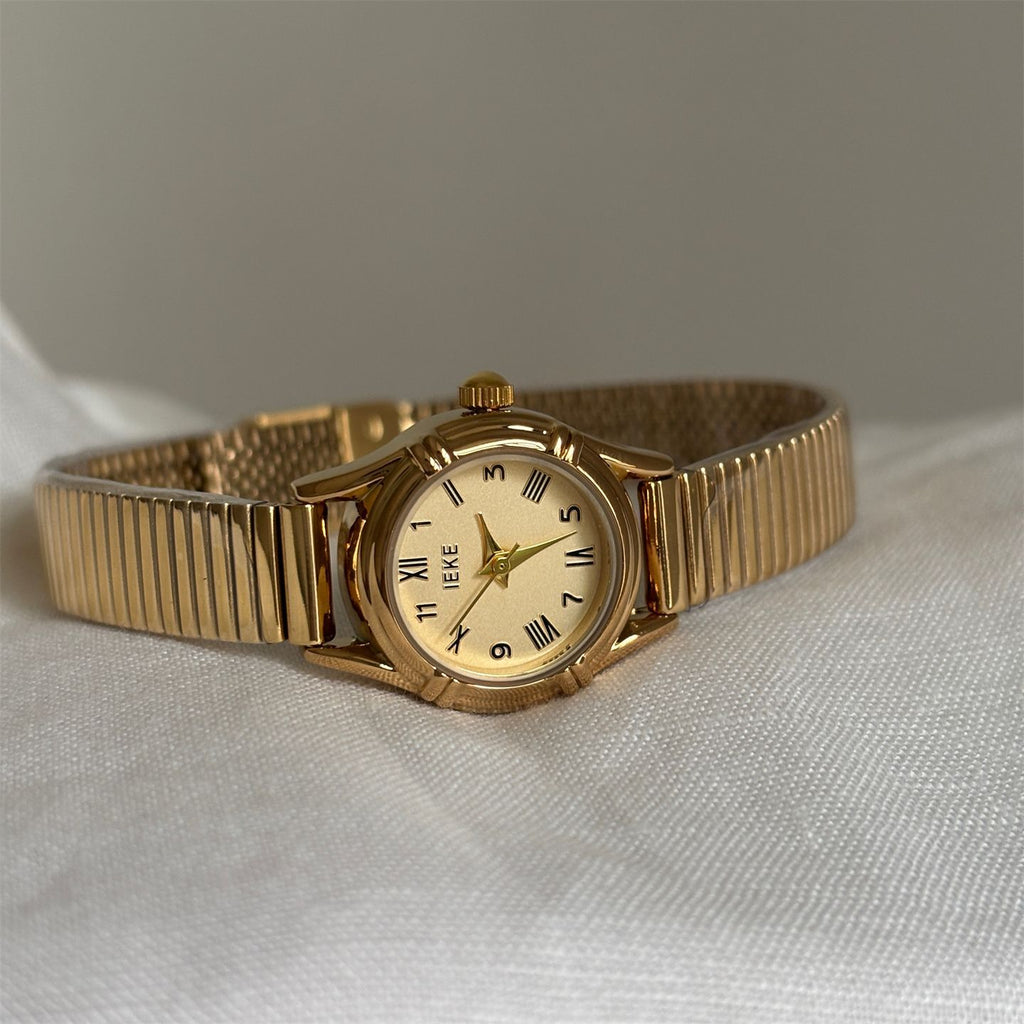 IEKE Classic Petite Round Minimalist Leather Watch - Pure Dainty Quartz Watch for Women
