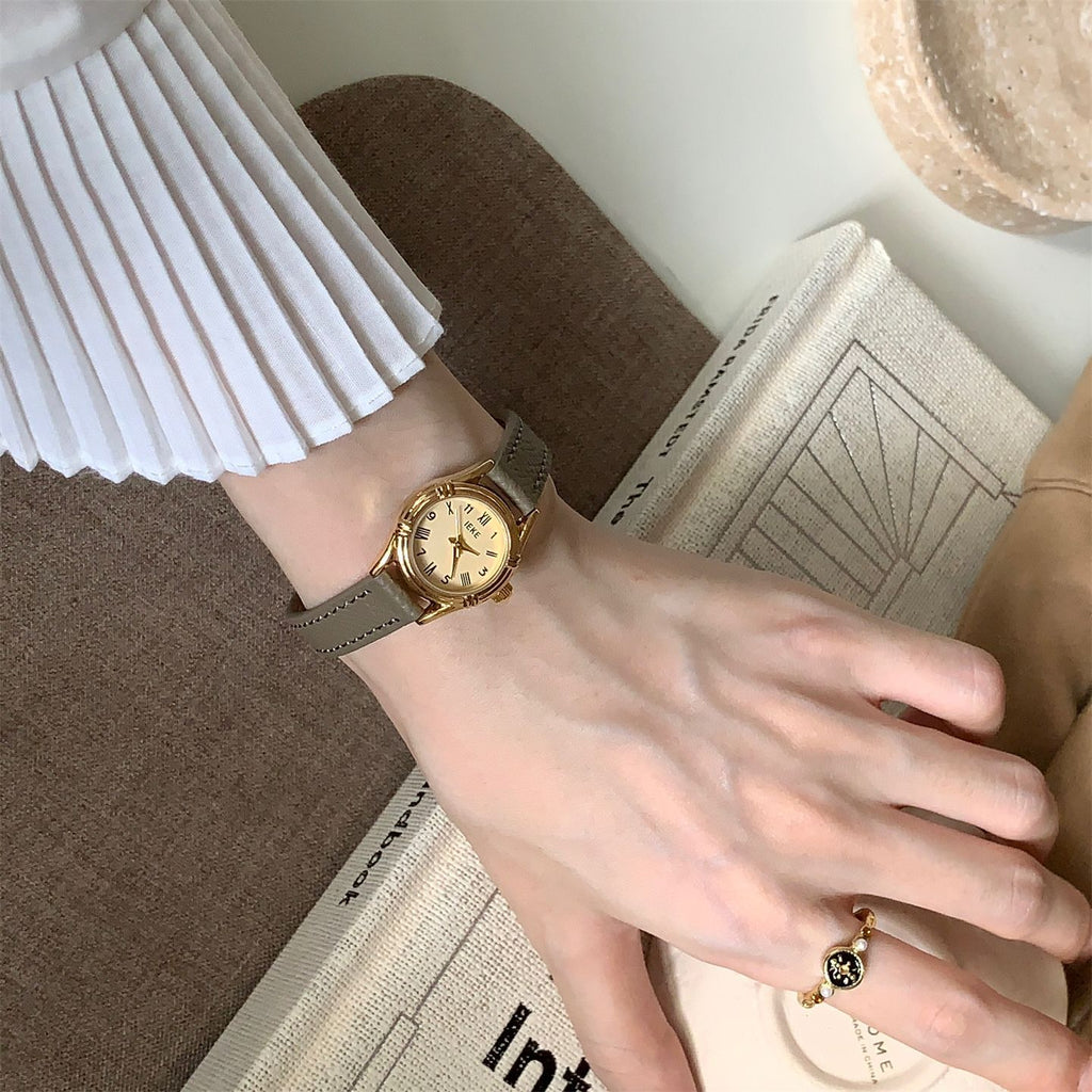 IEKE Classic Petite Round Minimalist Leather Watch - Pure Dainty Quartz Watch for Women