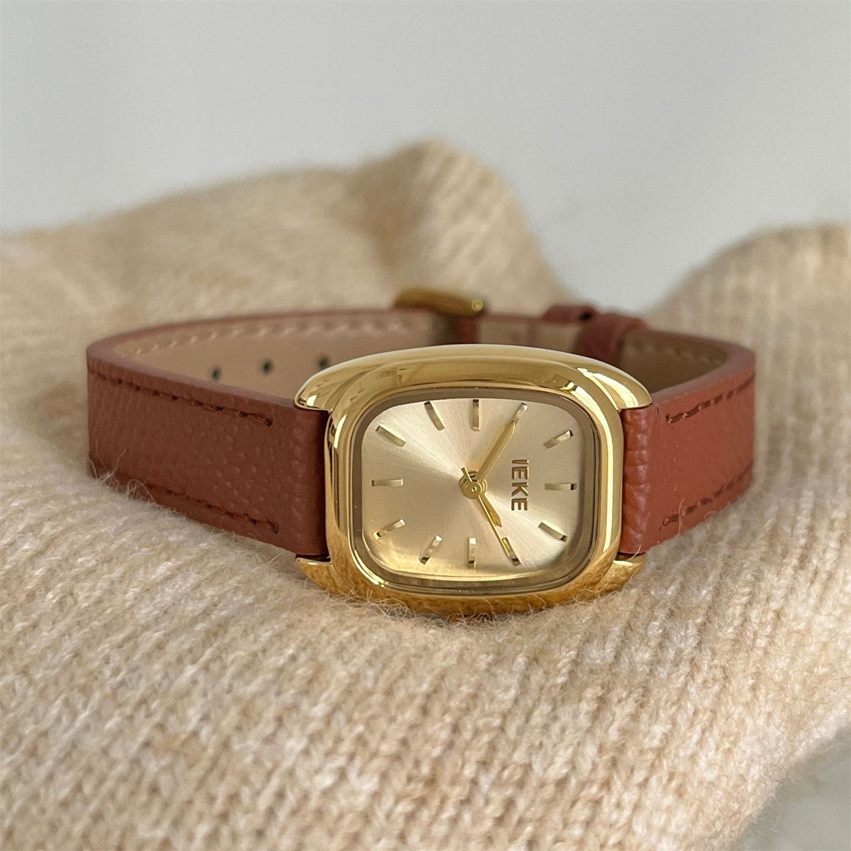 IEKE Couture Vintage Petite Slim Leather Watch - Parisian Chic Quartz Watch for Women