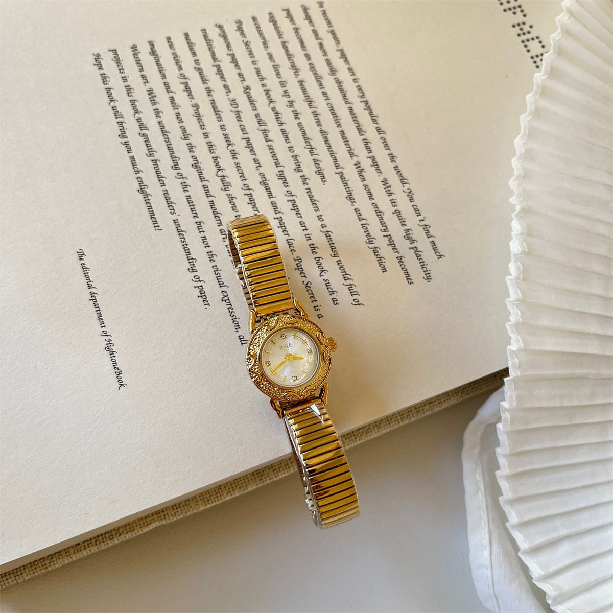 IEKE Botanical Filigree Radial Pattern Round Watch - Artistic Floral Quartz Watch for Women