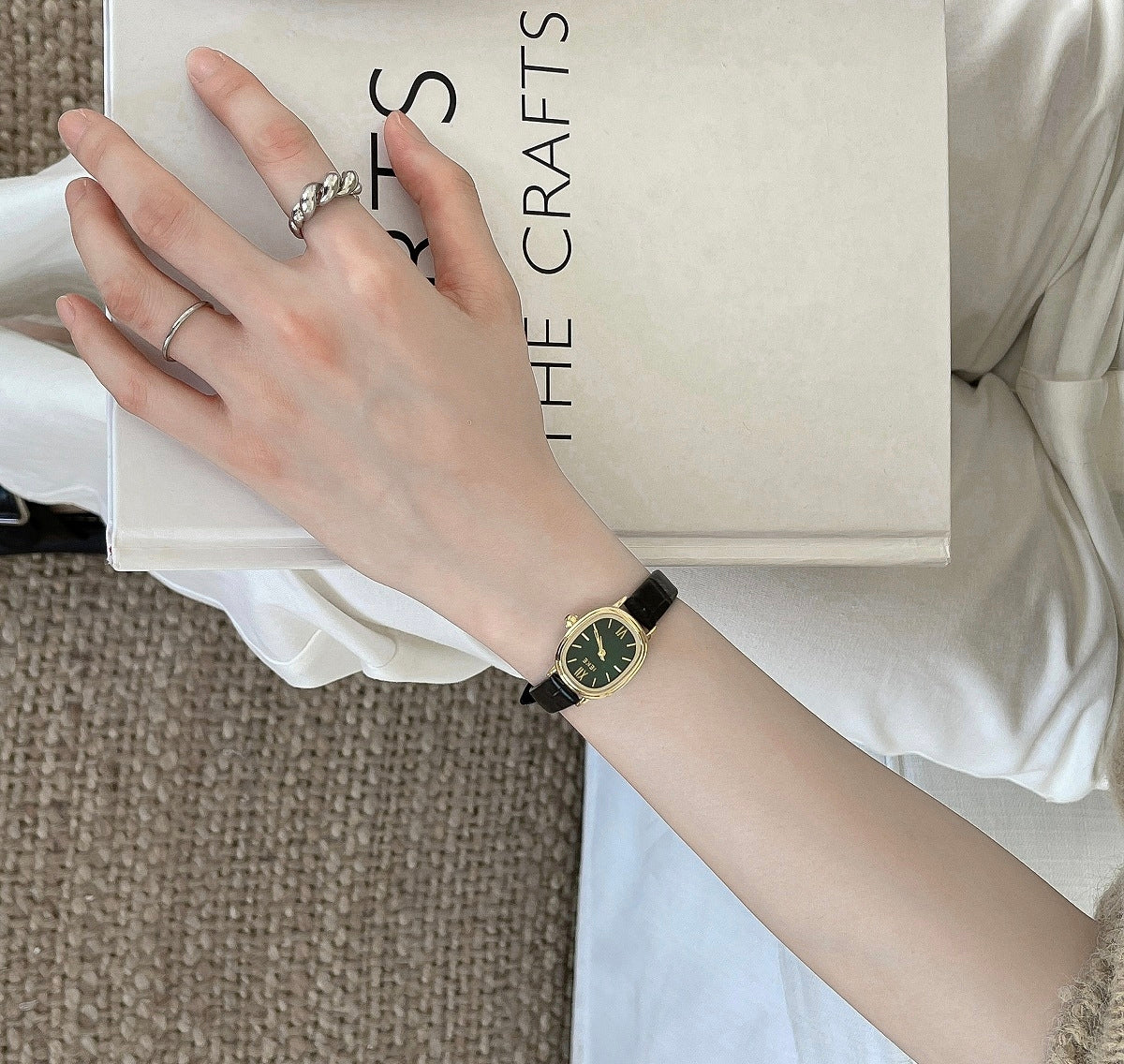 IEKE Petite Oval Watch with Slim Leather Strap - Vintage Minimalist Dress Watch for Women