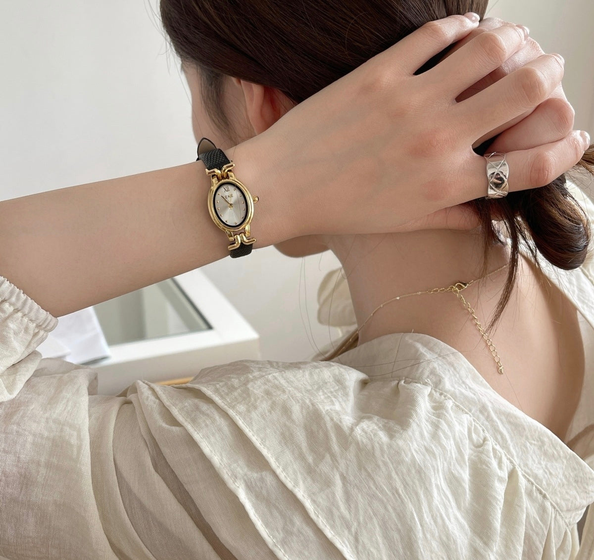 IEKE Vintage Estate Petite Oval Watch with Leather Strap - Antique Chic Quartz Watch for Women