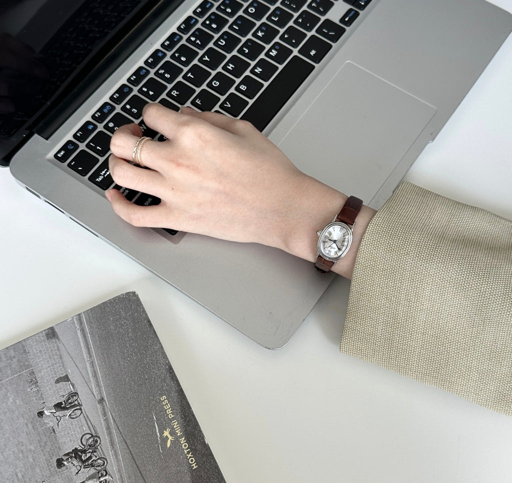IEKE French Vintage Petite Oval Watch with Genuine Leather Strap - Classic Quartz Dress Watch for Women