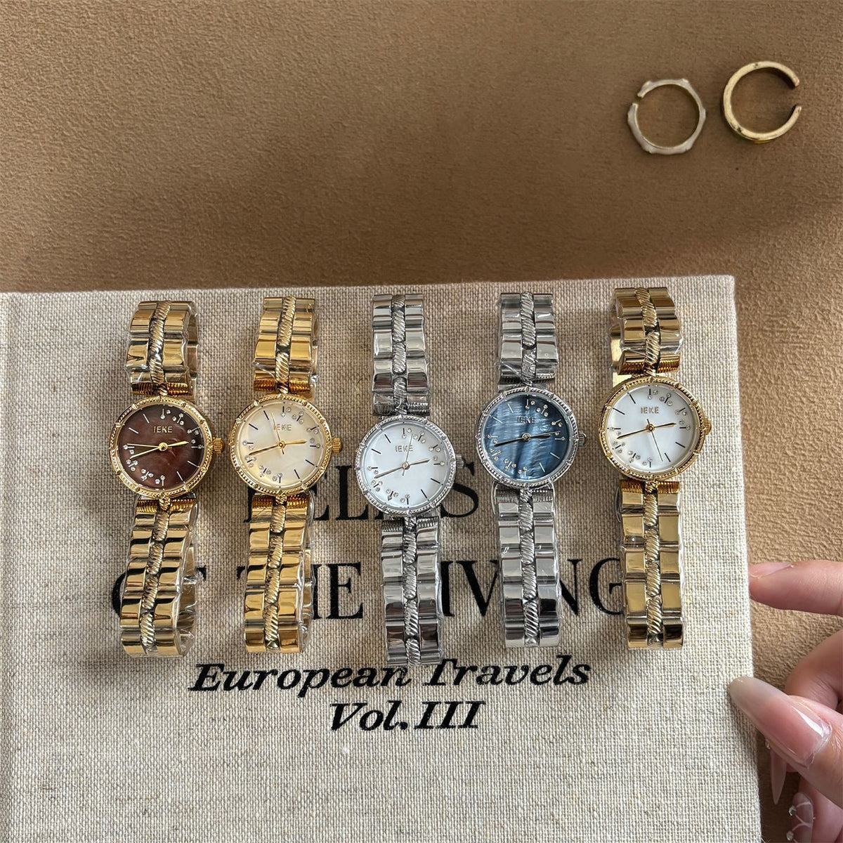 IEKE Old Money Aesthetic Vintage Steel Bracelet Watch - Quiet Luxury Quartz Watch for Women