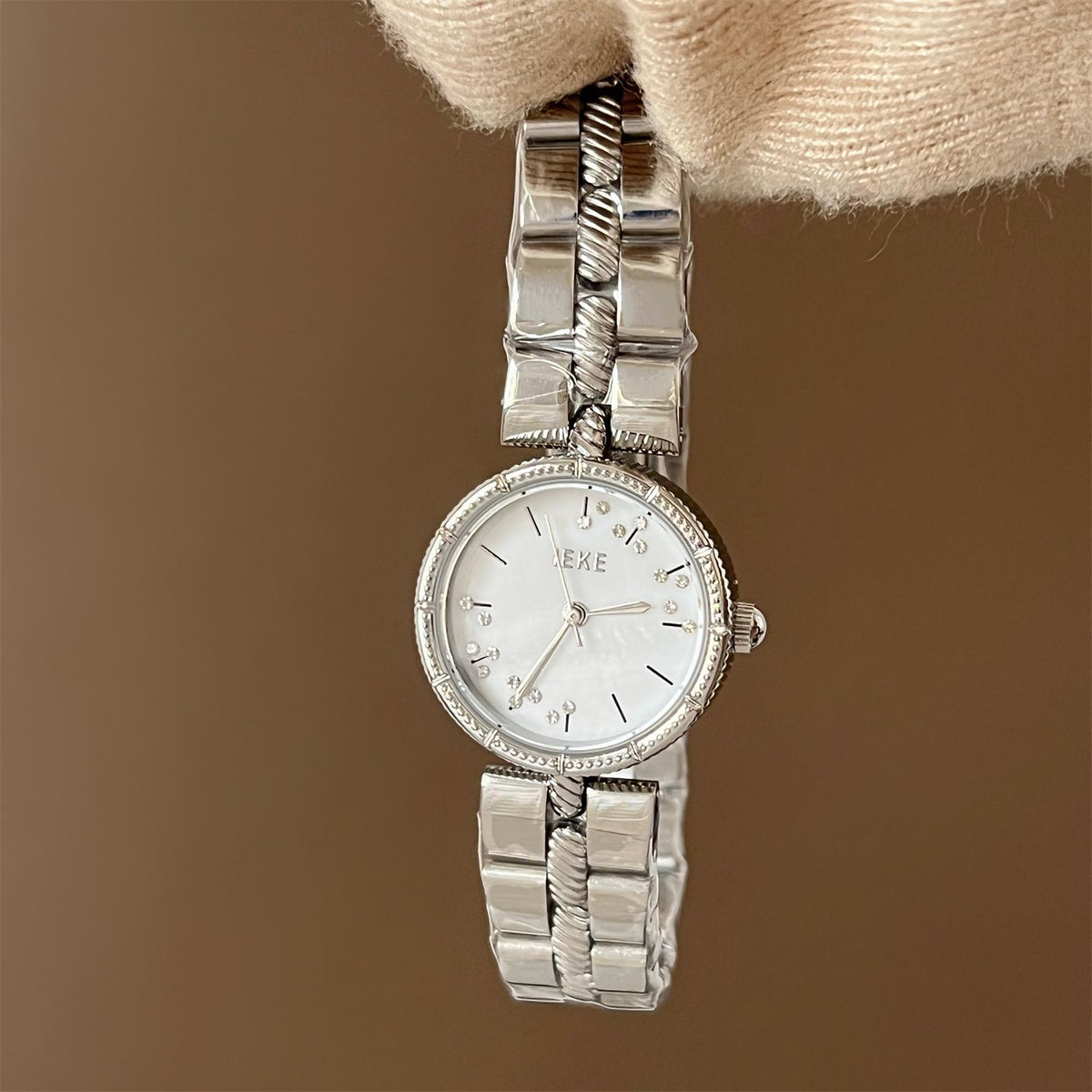 IEKE Old Money Aesthetic Vintage Steel Bracelet Watch - Quiet Luxury Quartz Watch for Women
