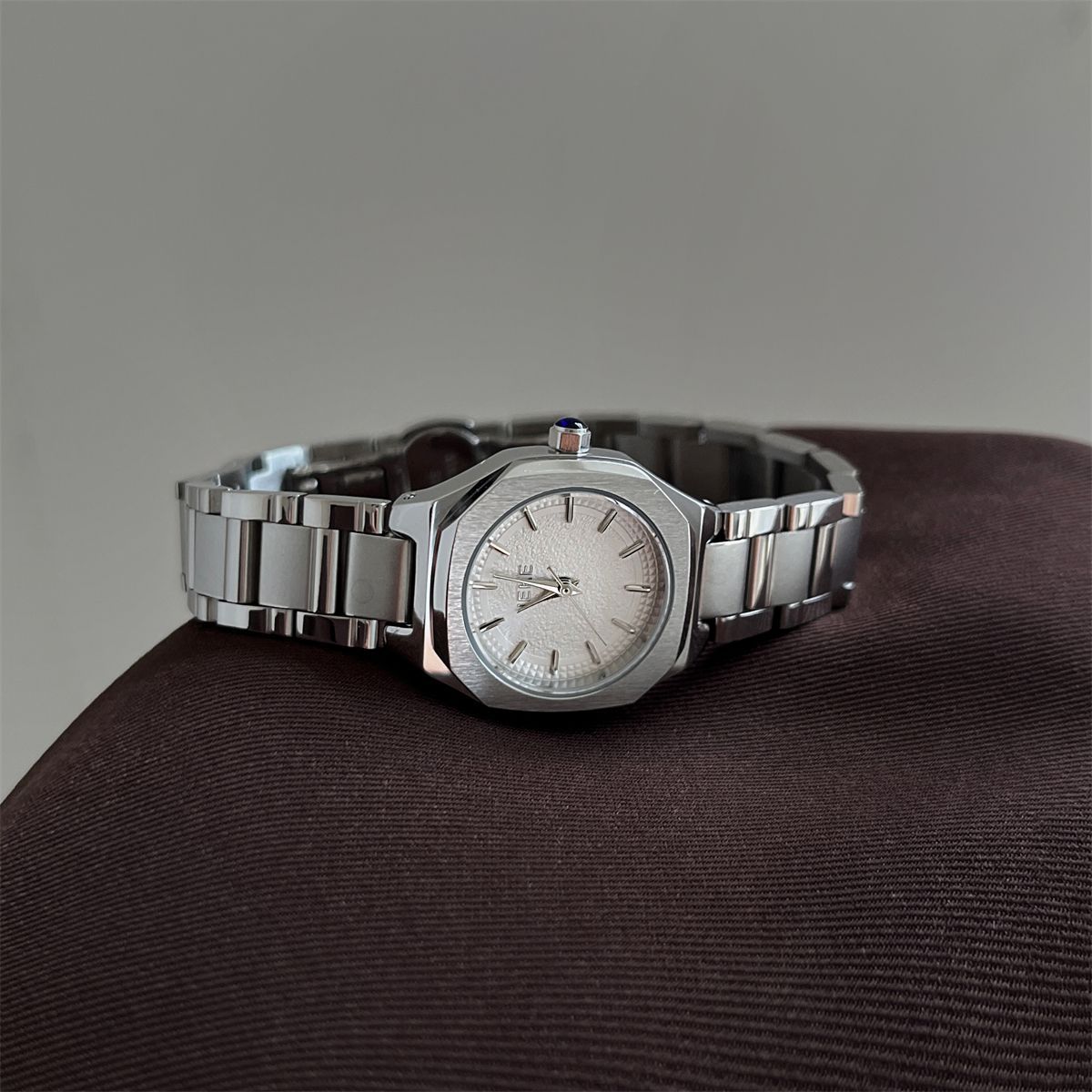 IEKE Oversized Gold Steel Baton Dial Watch - Contemporary Western Quartz Watch for Women