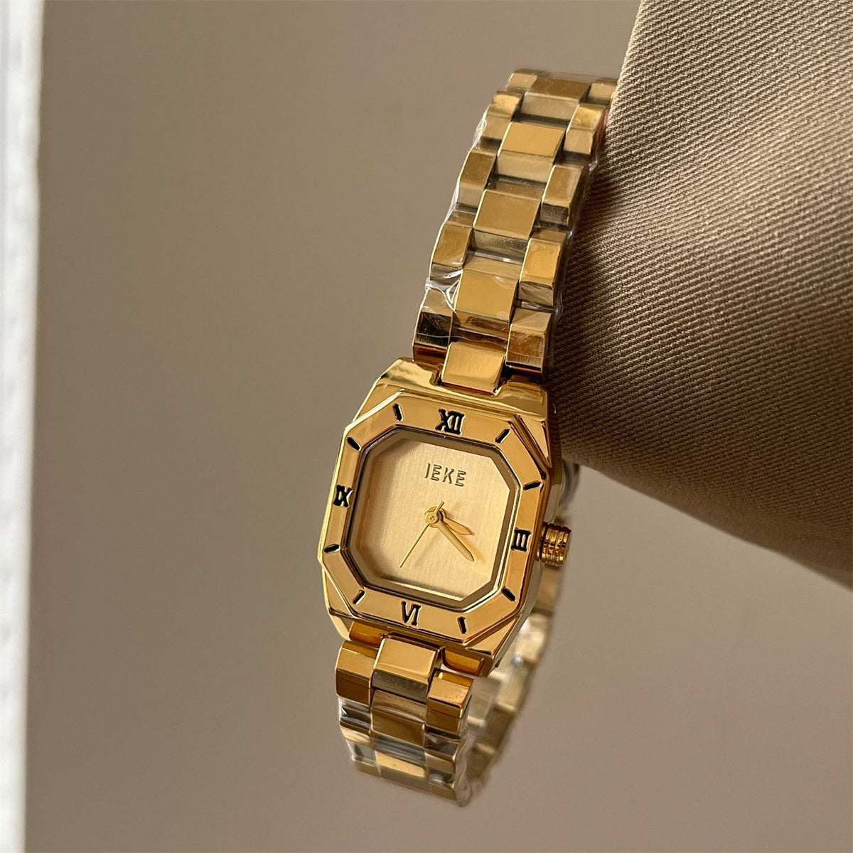 IEKE Chic Square Steel Bracelet Watch - Minimalist Tank Quartz Watch for Women